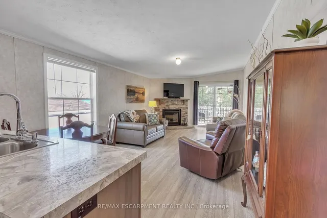 Additional property image - 70 Park Lane