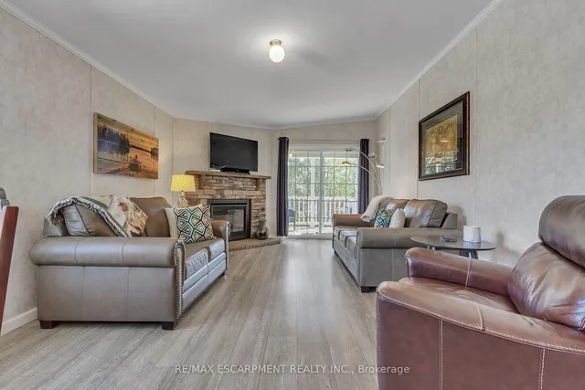 Additional property image - 70 Park Lane