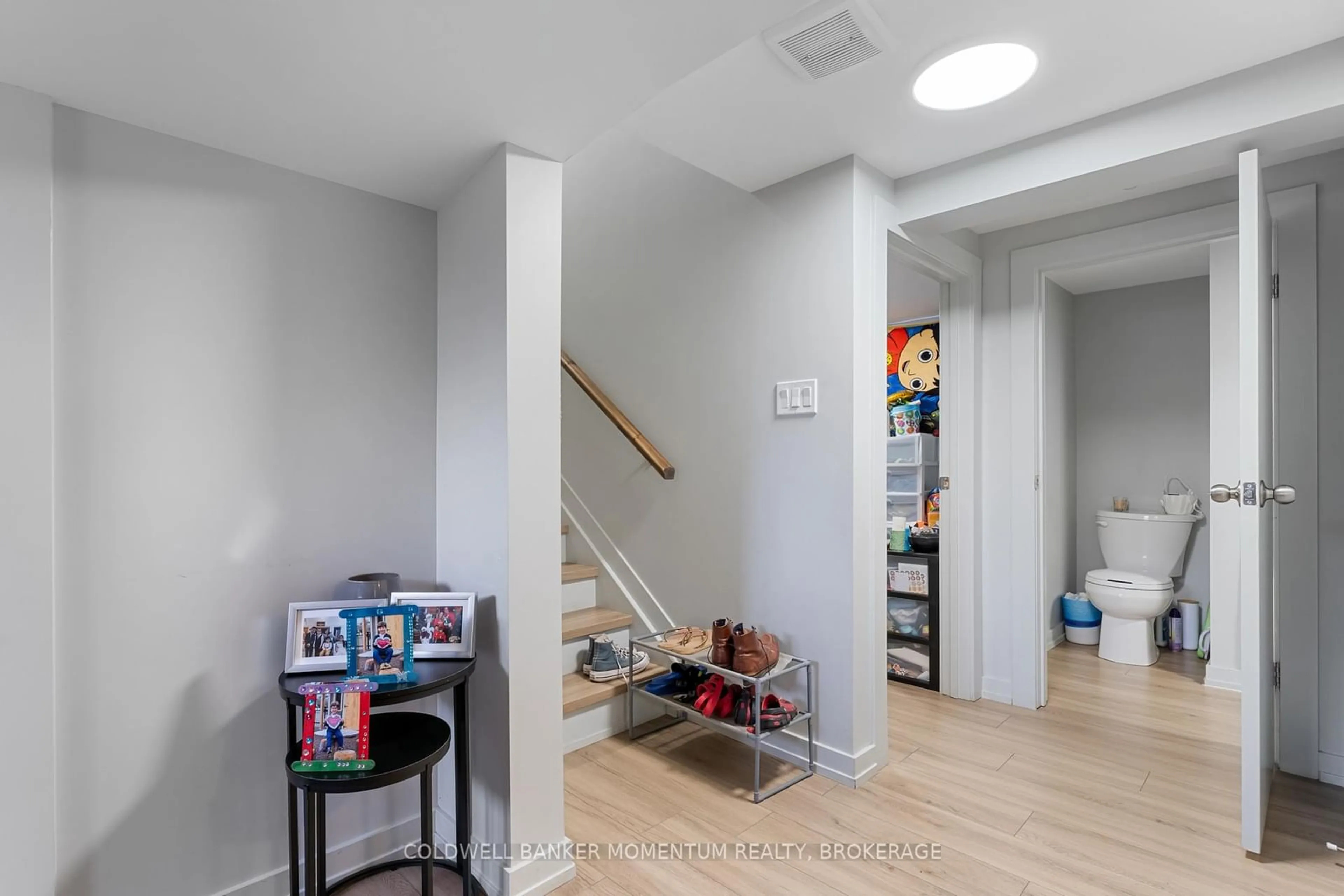 Unknown for 366 Carlton St, St. Catharines Ontario L2M 4W6