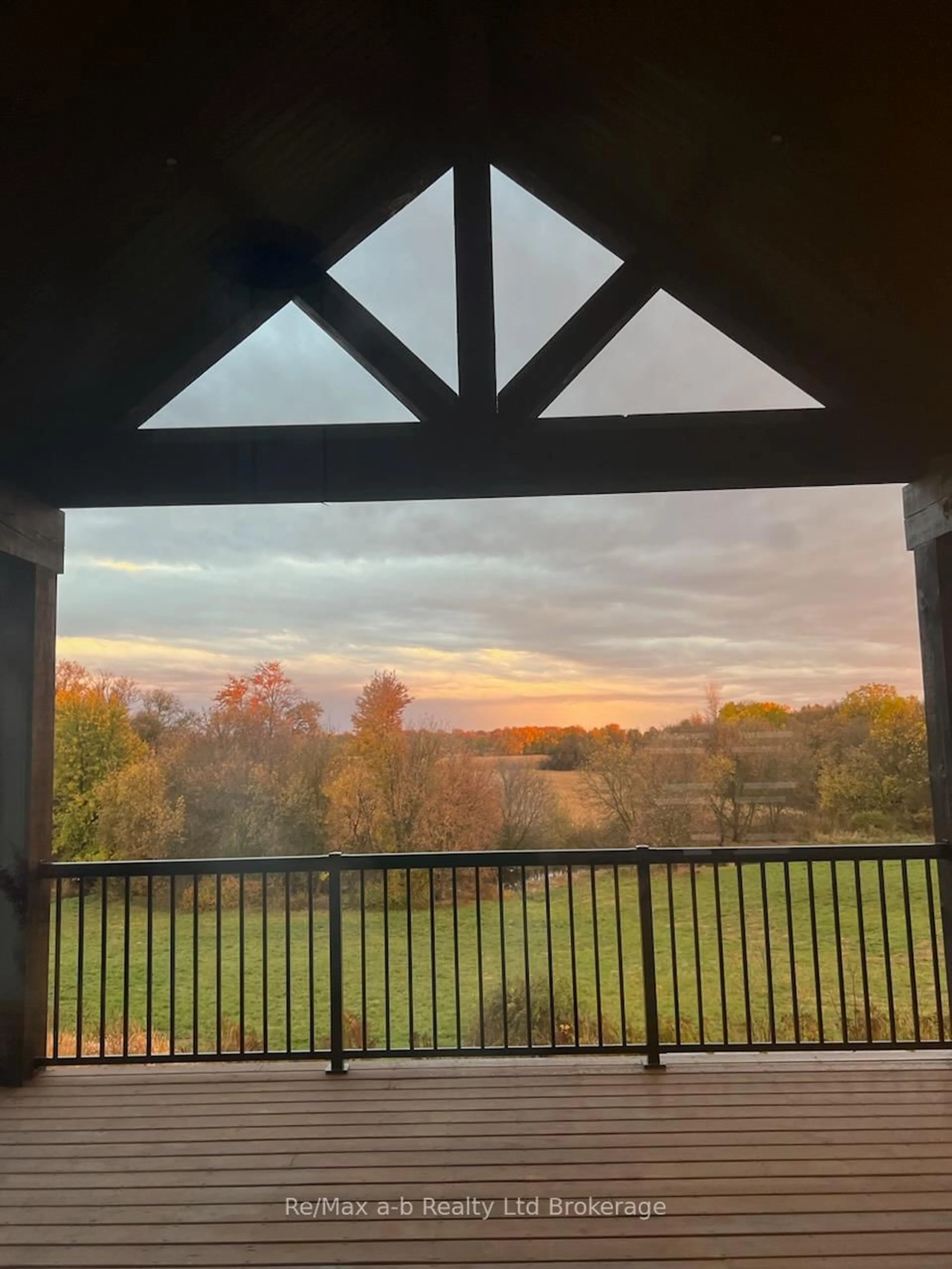 A pic from outside/outdoor area/front of a property/back of a property/a pic from drone, mountain view for 54 HERB St, Norwich Ontario N0J 1P0