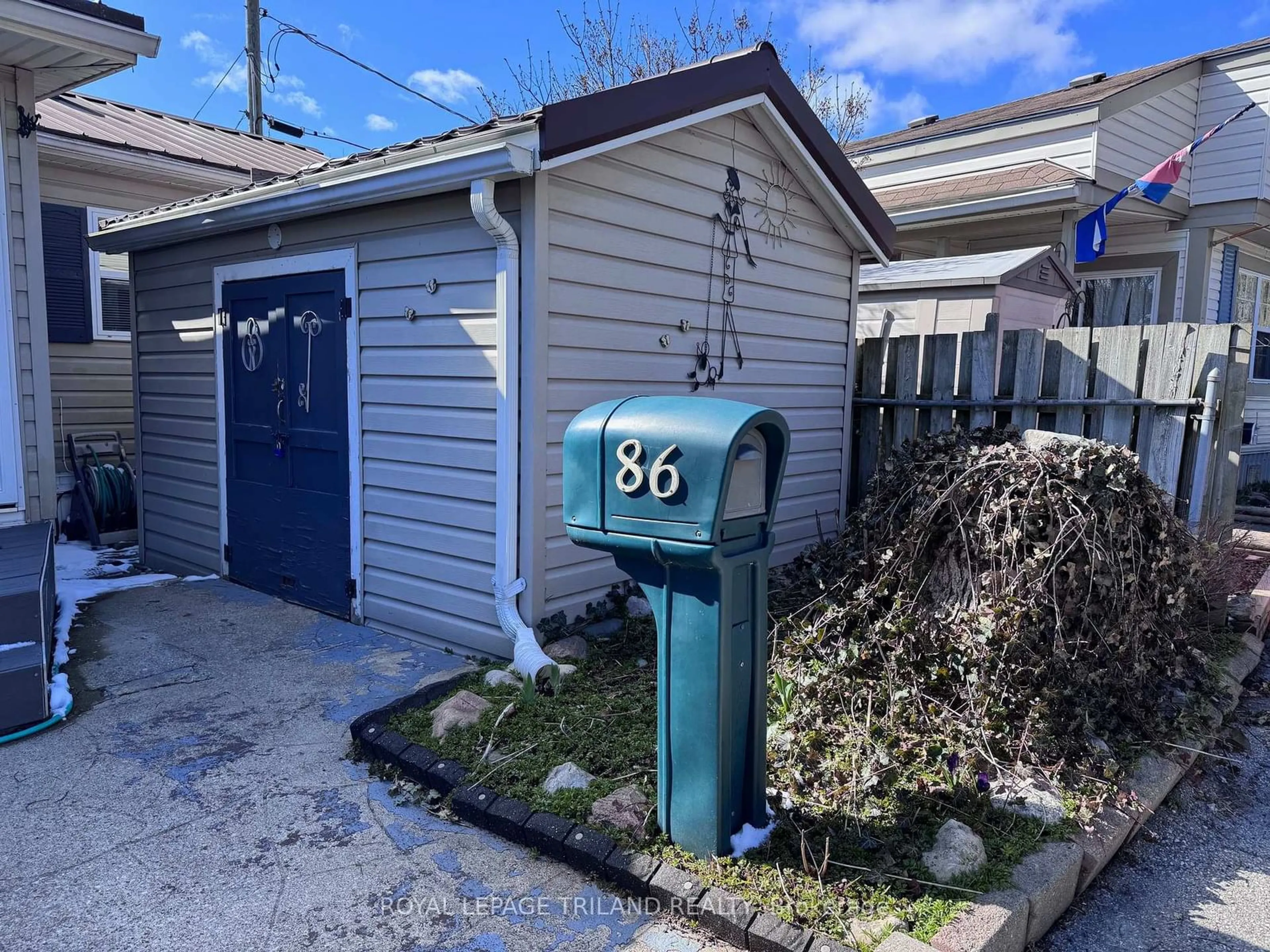 Shed for 198 Springbank Dr #86, London South Ontario N6J 1G1