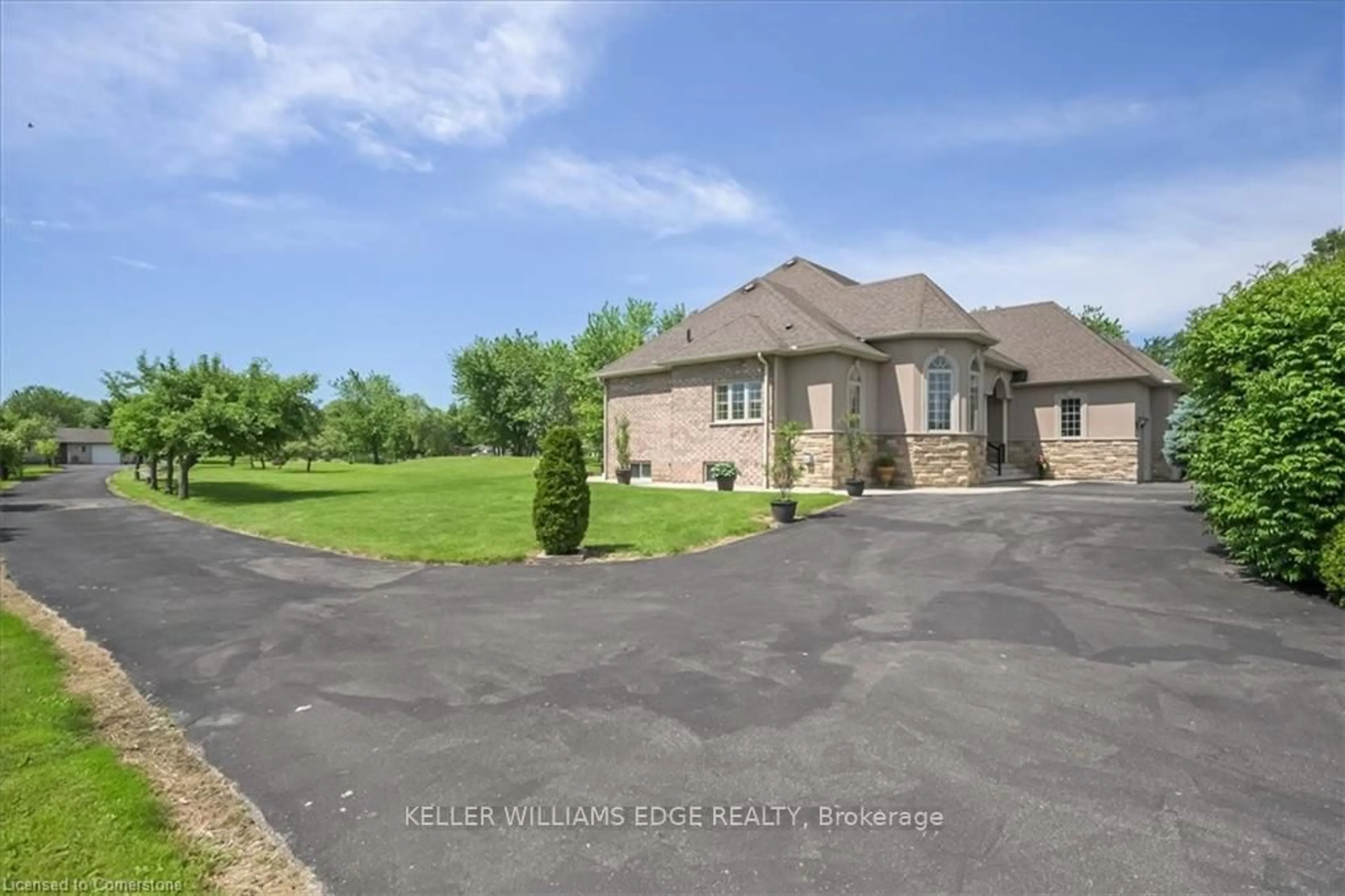 A pic from outside/outdoor area/front of a property/back of a property/a pic from drone, unknown for 9893 Dickenson Rd, Hamilton Ontario L0R 1W0