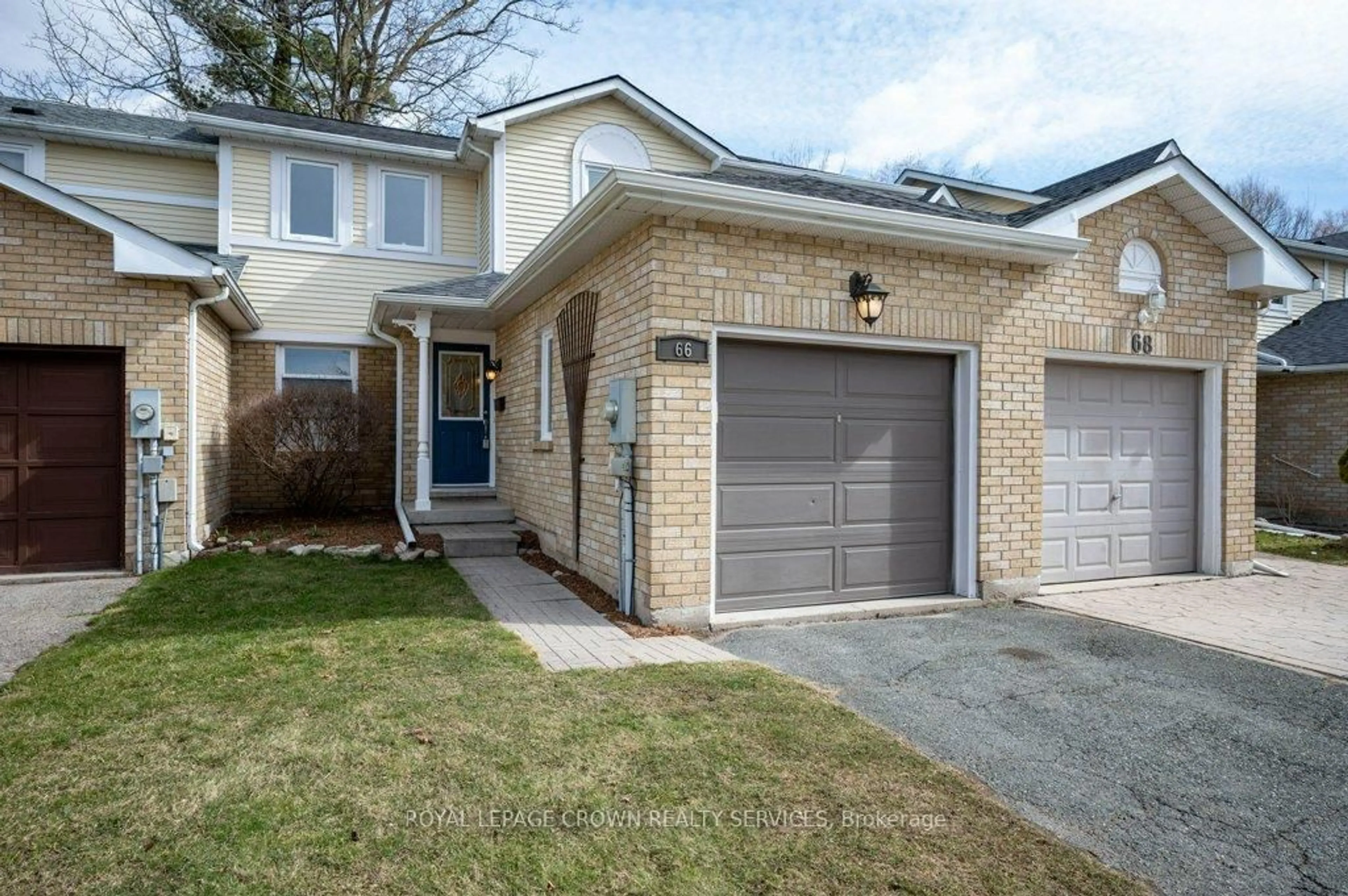 Home with brick exterior material, street for 66 Middlemiss Cres, Cambridge Ontario N1T 1R4
