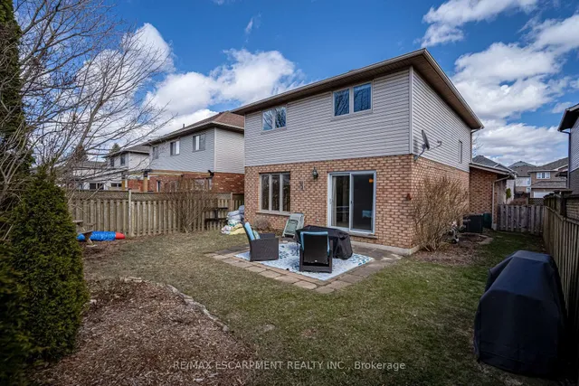 Additional property image - 70 Bridgeport Cres