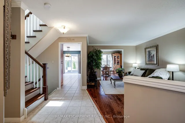 Additional property image - 70 Bridgeport Cres