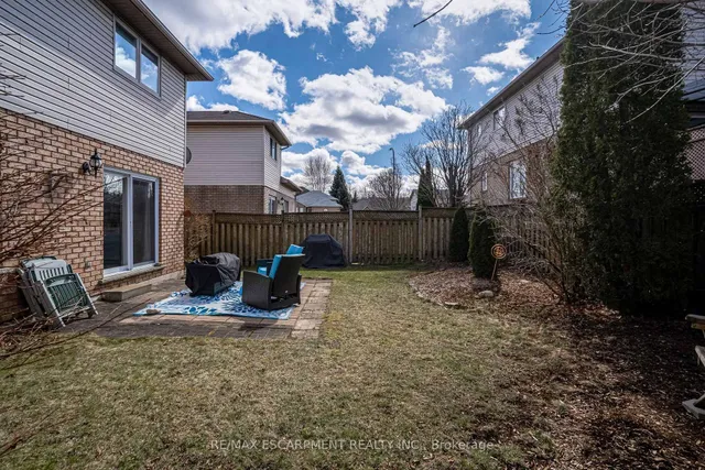 Additional property image - 70 Bridgeport Cres