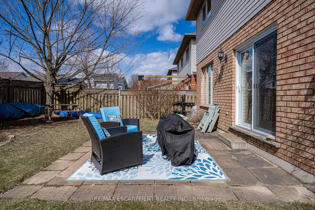 Additional property image - 70 Bridgeport Cres