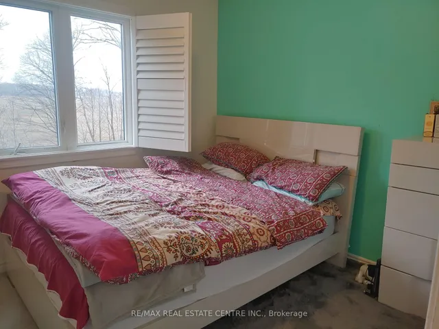Additional image 32 of 340 Shady Glen Cres