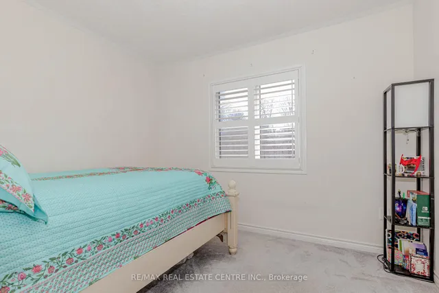 Additional image 16 of 340 Shady Glen Cres