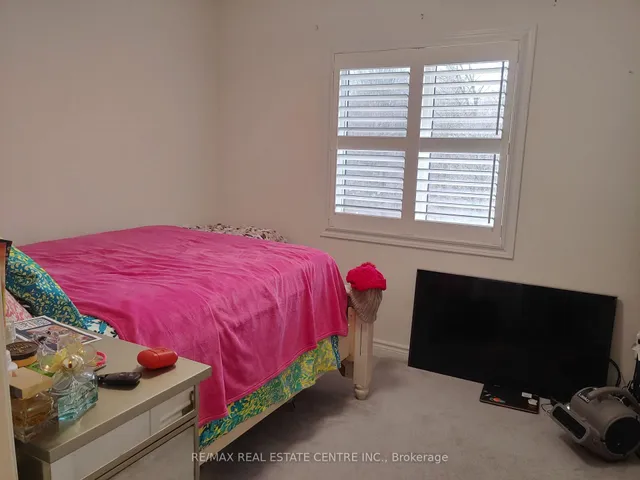 Additional image 38 of 340 Shady Glen Cres