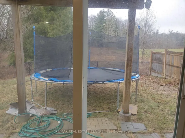Additional image 33 of 340 Shady Glen Cres