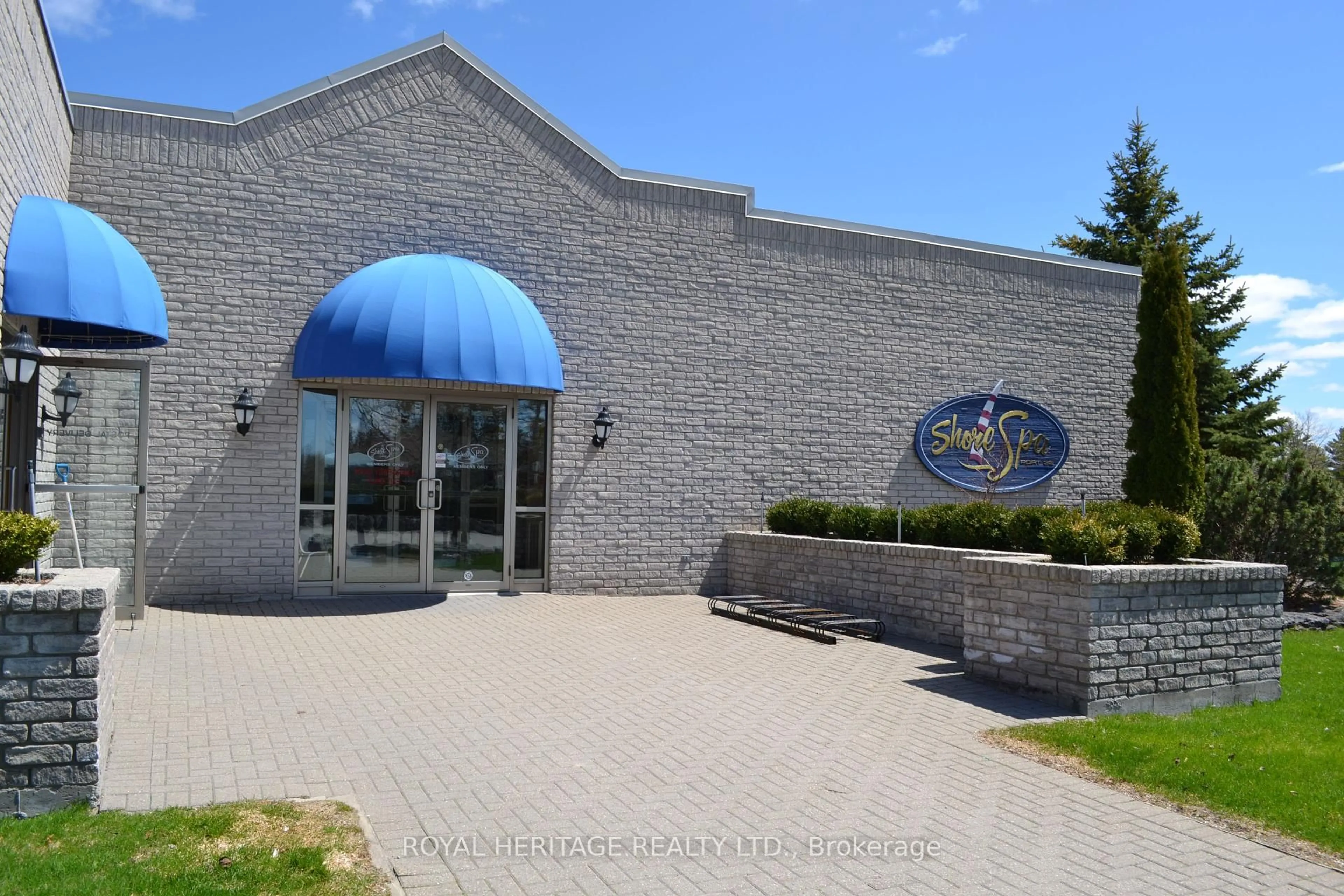 Indoor foyer for 7 PORTS Dr, Kawartha Lakes Ontario K0M 1A0