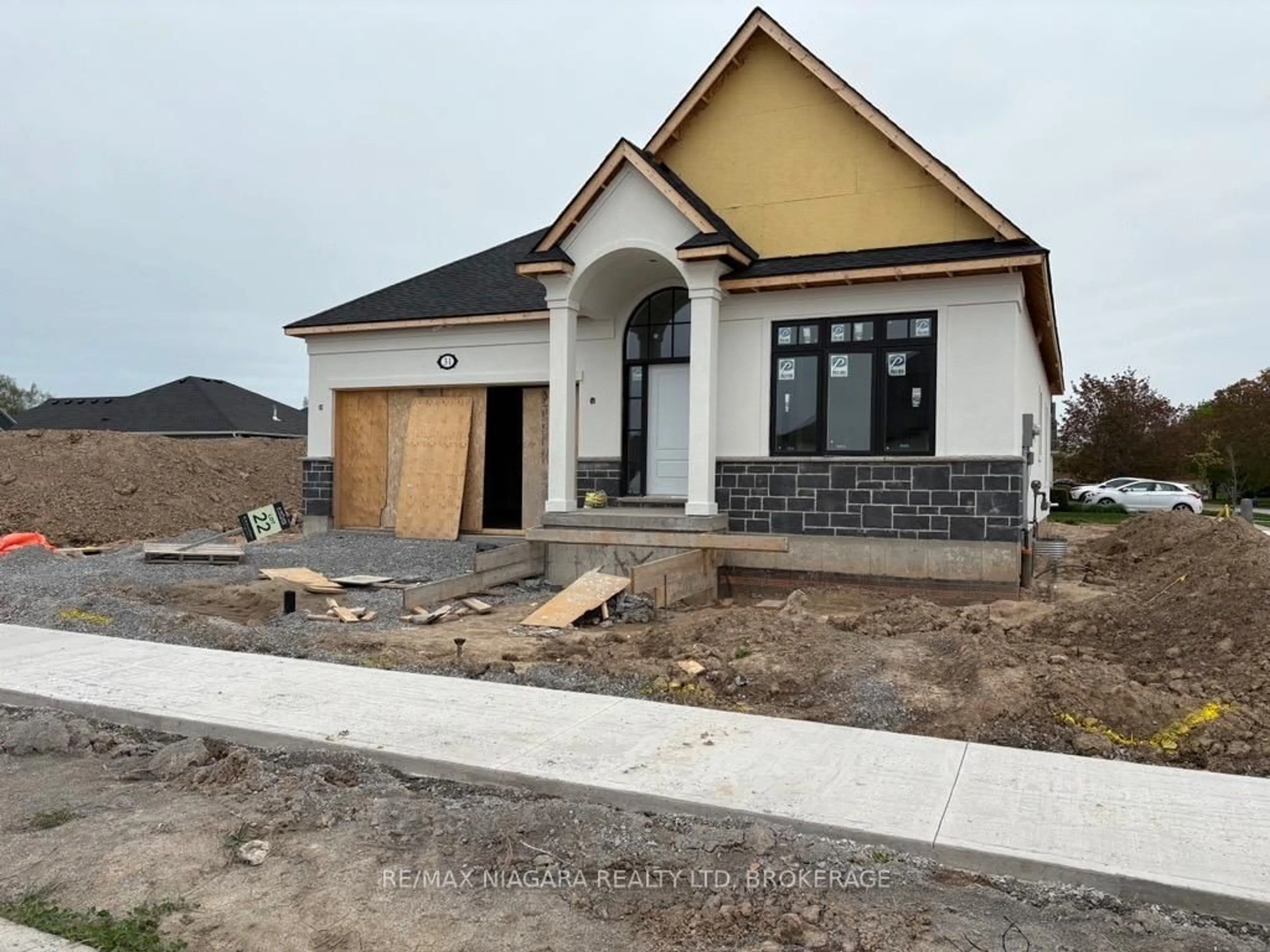Home with brick exterior material, street for 31 Harvest Dr, Niagara-on-the-Lake Ontario L0S 1J0