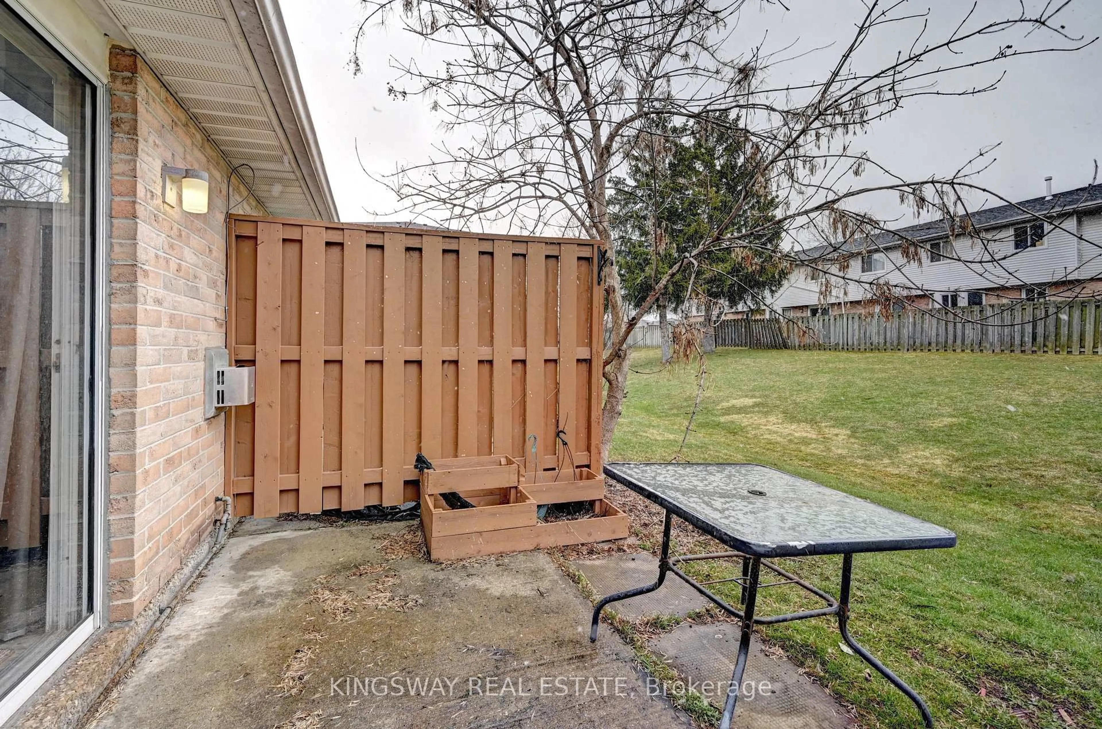 Patio, street for 67 Valley view Rd #37, Kitchener Ontario N2E 3J1