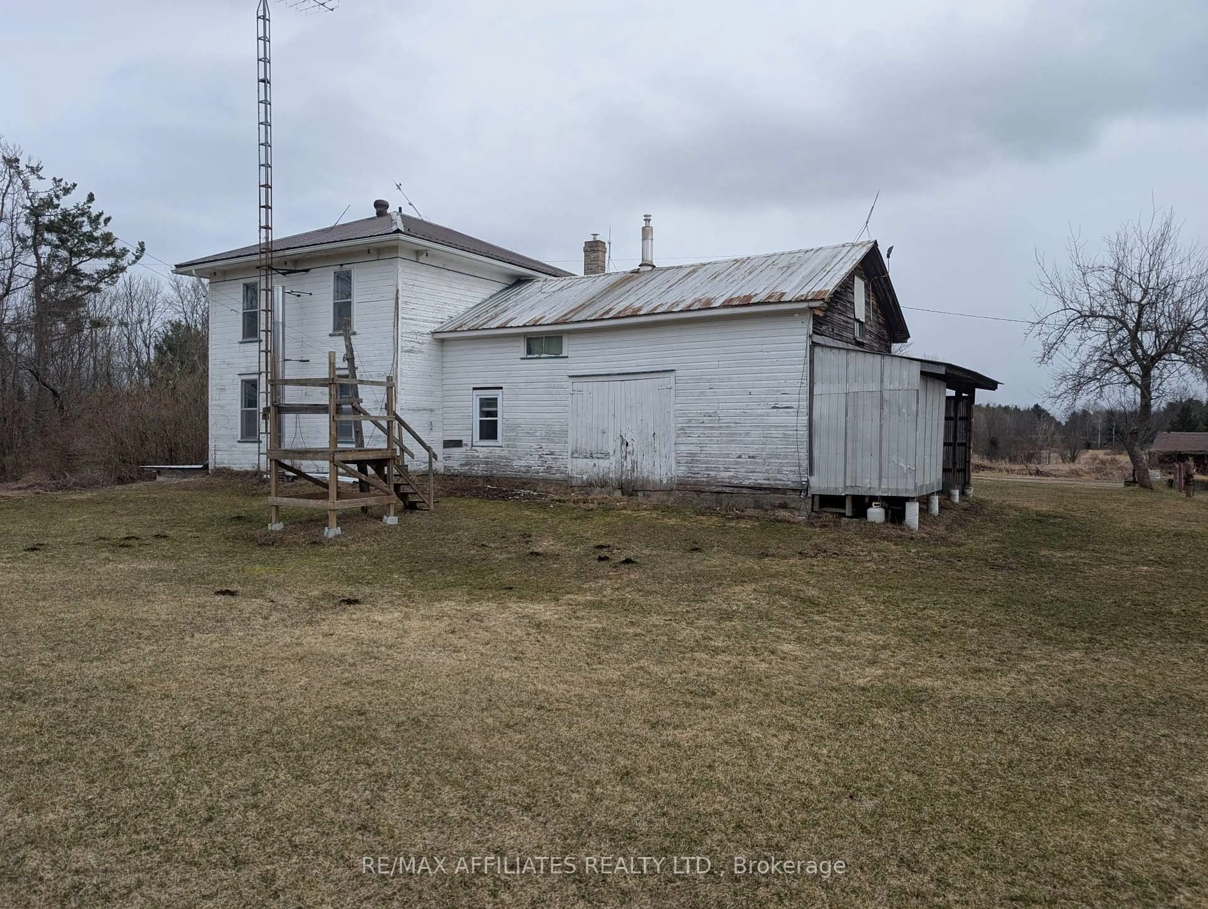 Shed for 1390 STRUTHERS Rd, Godfrey Ontario K0H 1T0
