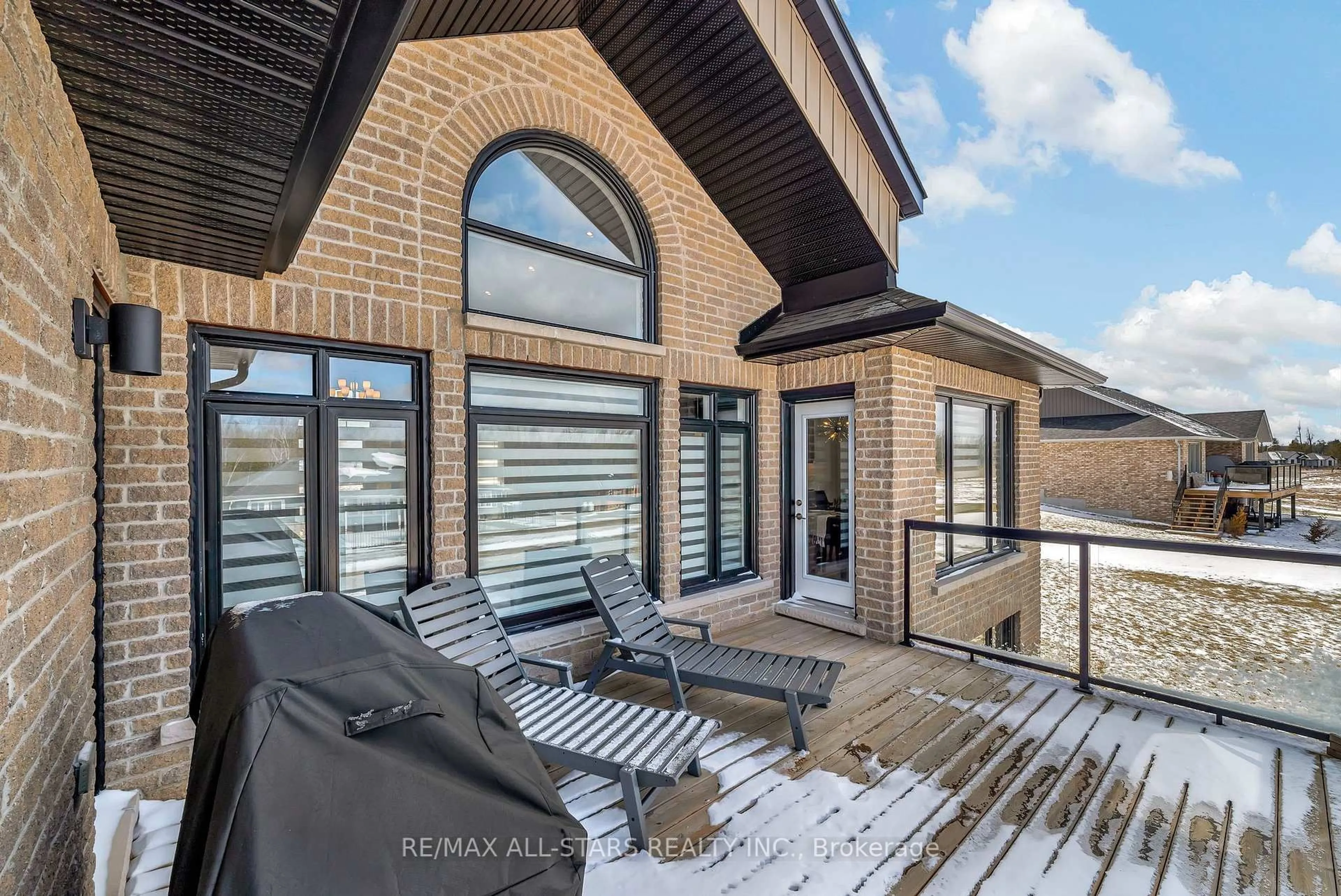 Home with brick exterior material, mountain view for 16 Avalon Dr, Kawartha Lakes Ontario K0M 1N0