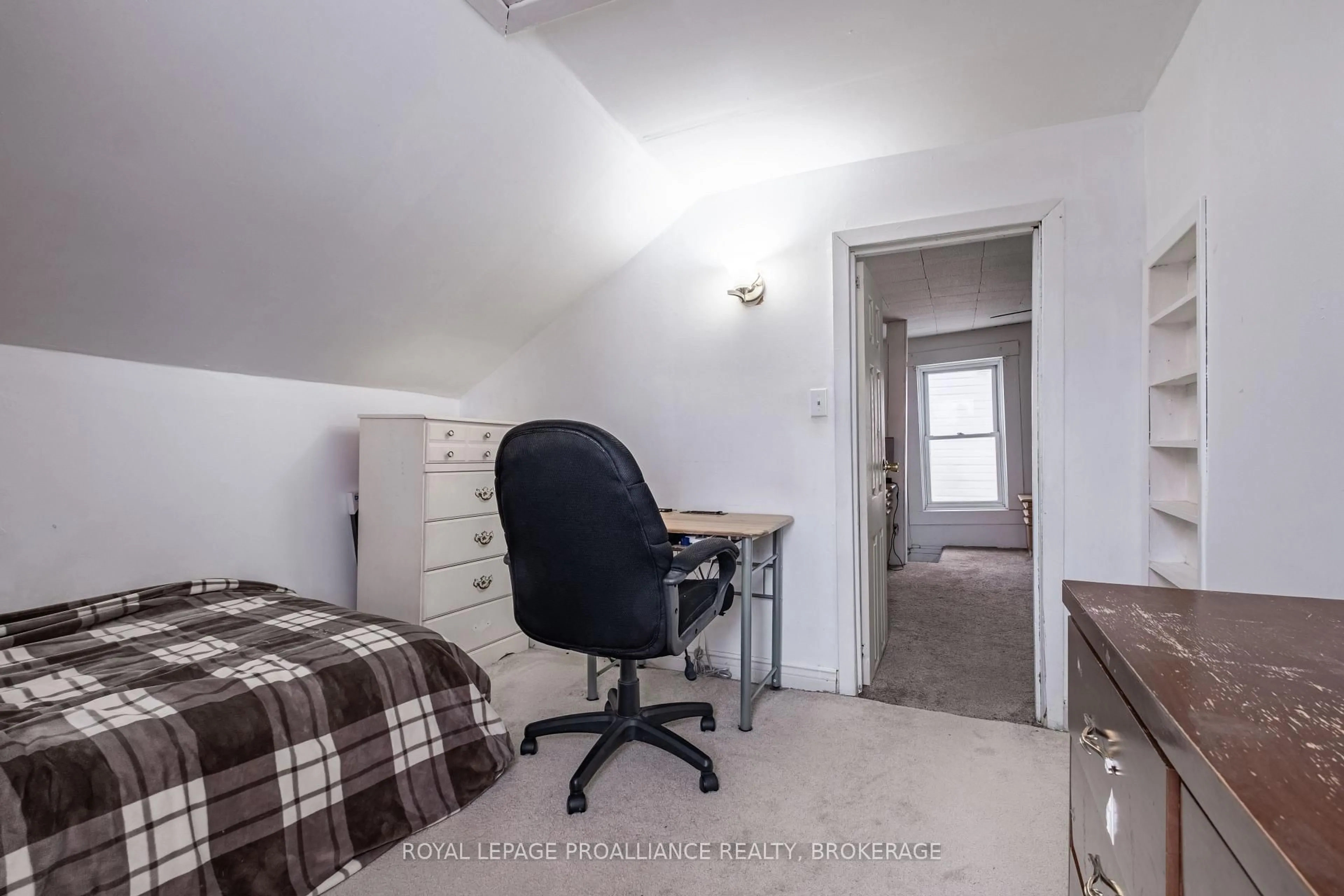 A pic of a room for 74 Palace Rd, Greater Napanee Ontario K7R 3B2