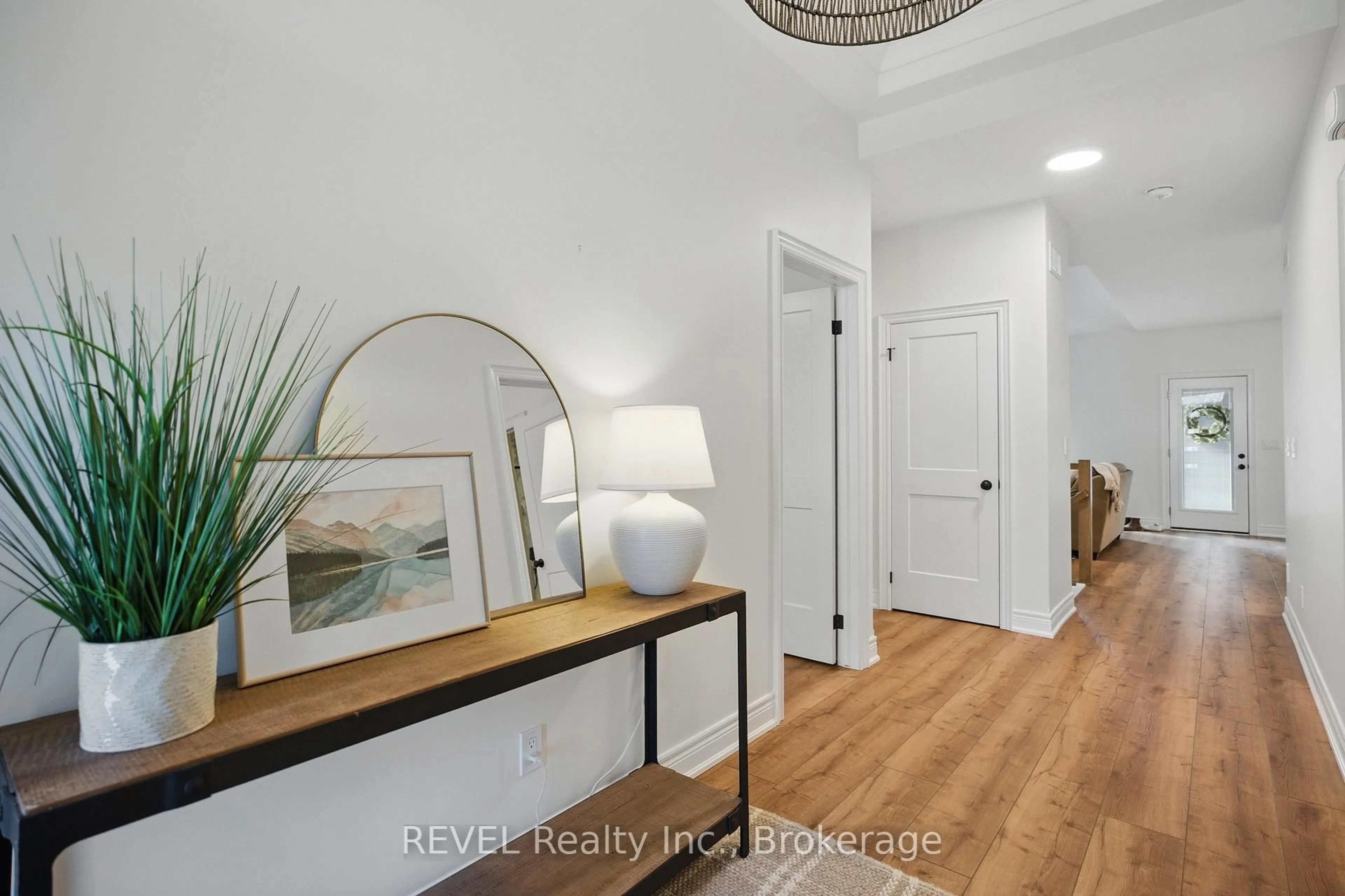 Indoor entryway for 144 PORT ROBINSON Rd #59, Pelham Ontario L0S 1E6