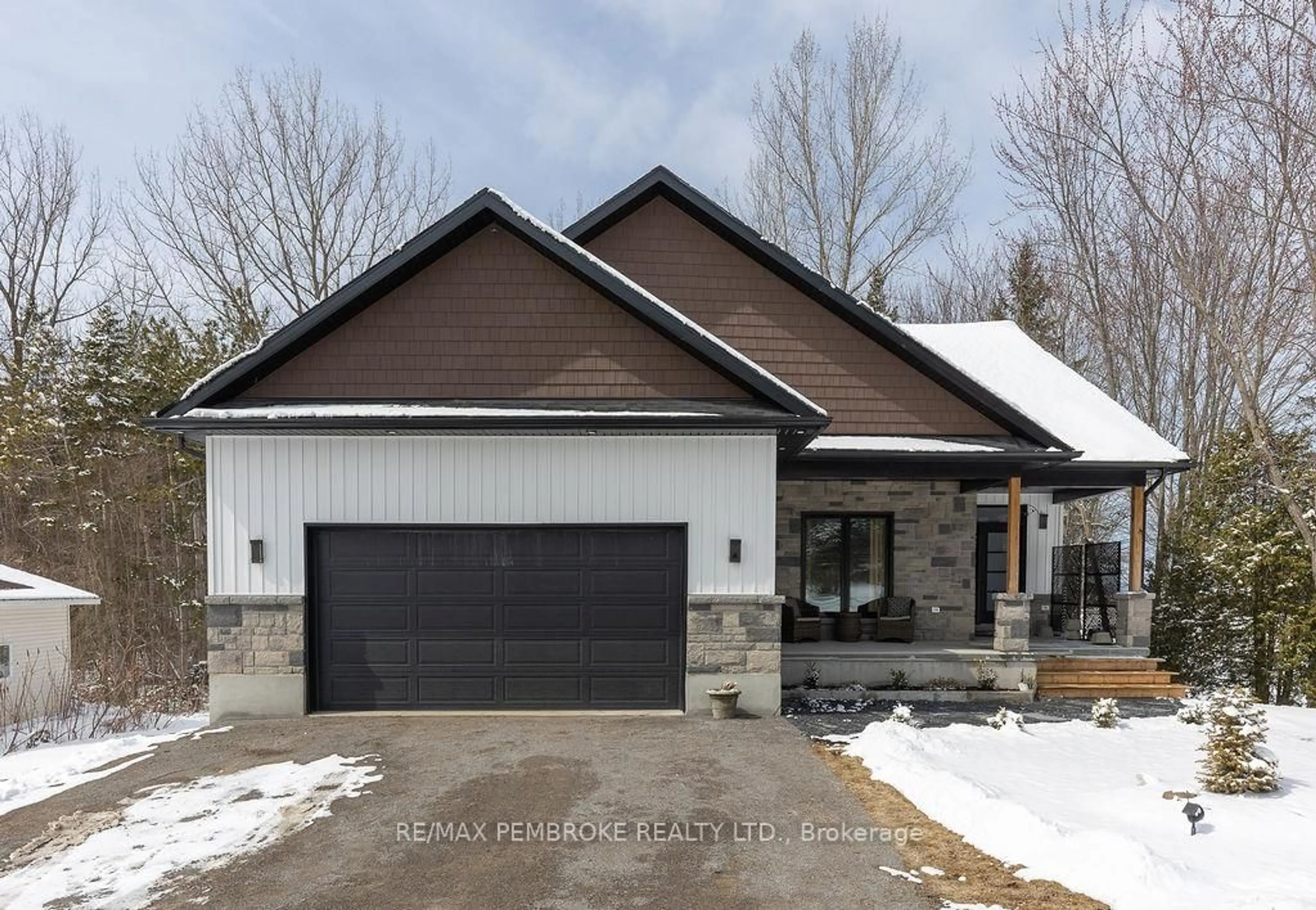 Home with brick exterior material, street for 9 Smith St, Beachburg Ontario K0J 1C0