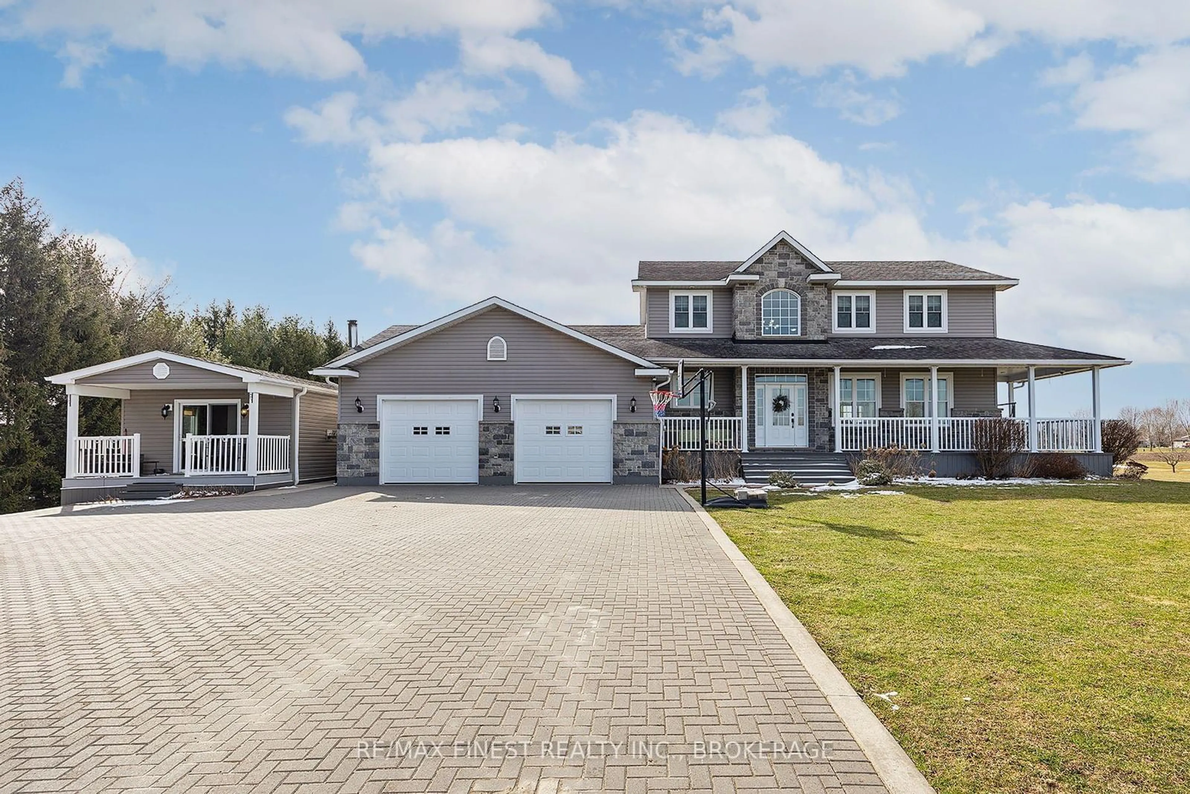Home with vinyl exterior material, street for 29 Cummings Rd, Elizabethtown-Kitley Ontario K0E 1M0