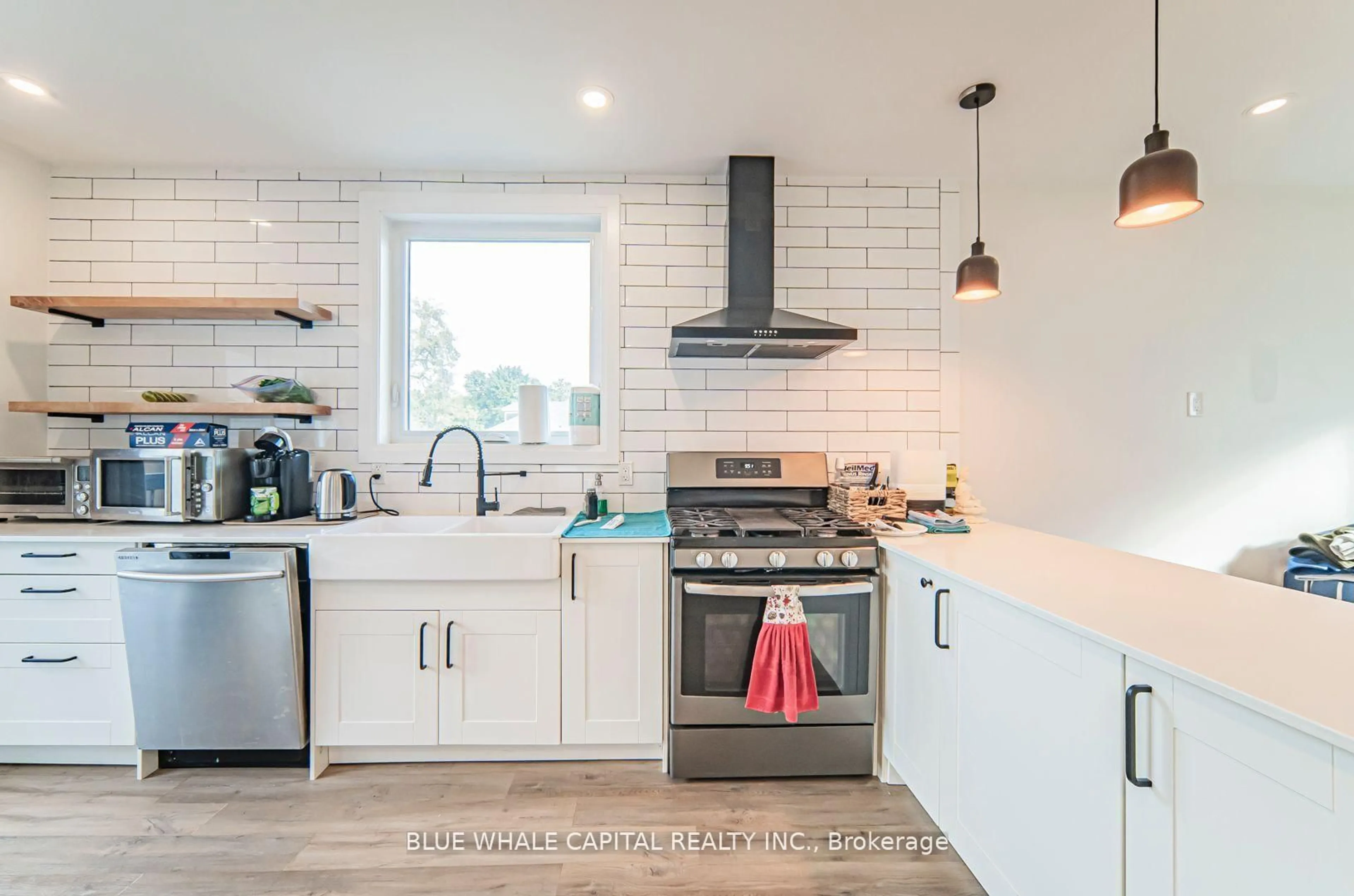 Open concept kitchen, ceramic/tile floor for 1 Prince St, St. Catharines Ontario L2R 3X6