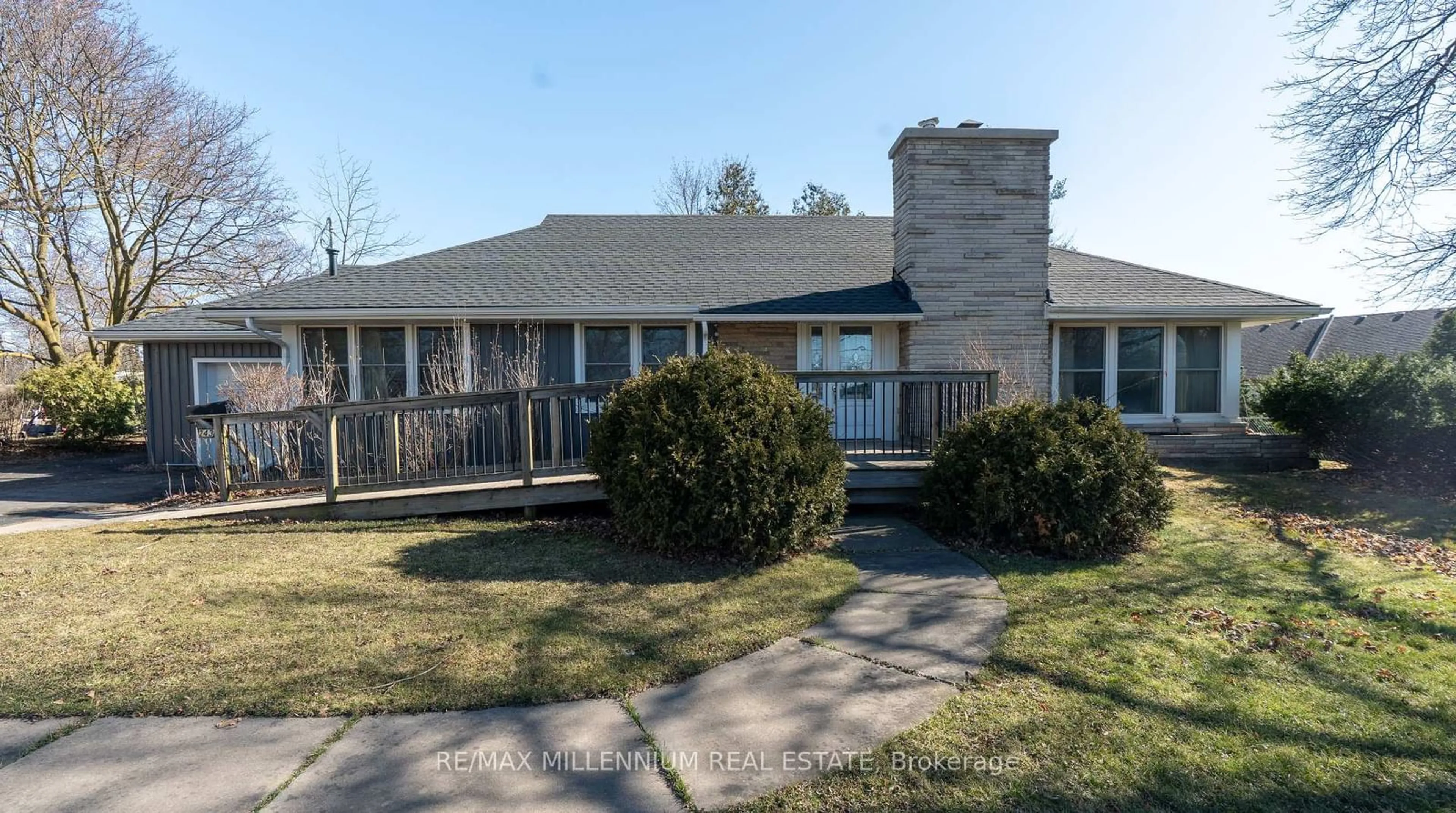 Unknown for 243 West St, West Lincoln Ontario L0R 2A0