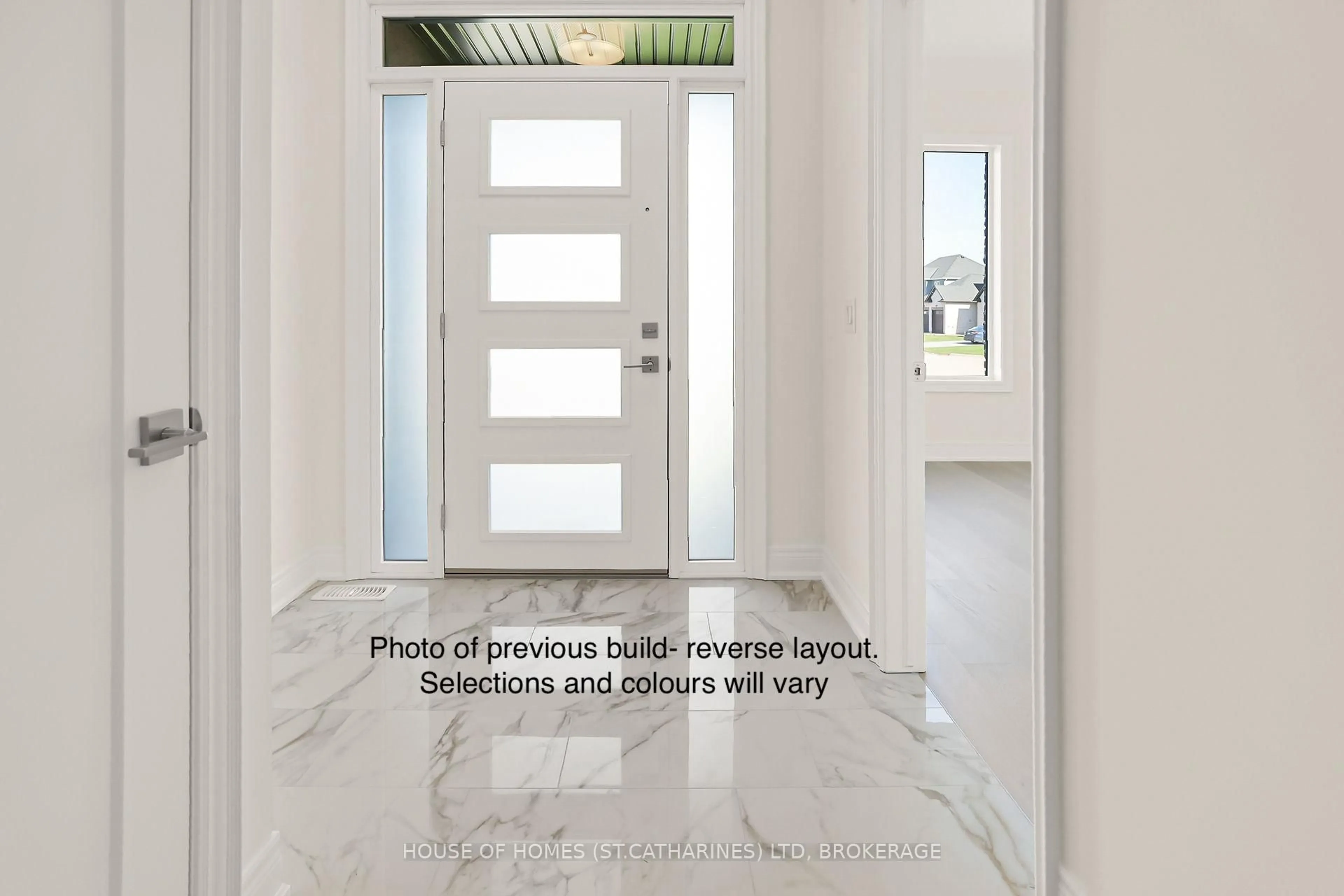 Indoor entryway for 4108 Village Creek Dr, Fort Erie Ontario L0S 1S0