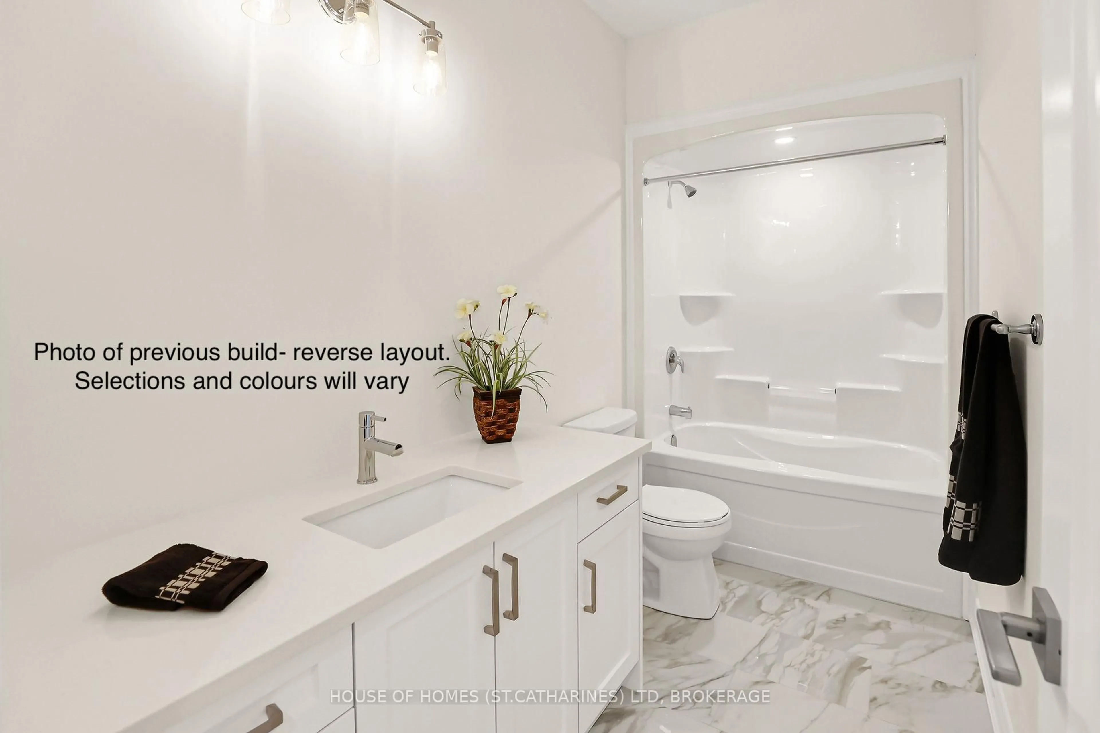 Contemporary bathroom, ceramic/tile floor for 4108 Village Creek Dr, Fort Erie Ontario L0S 1S0