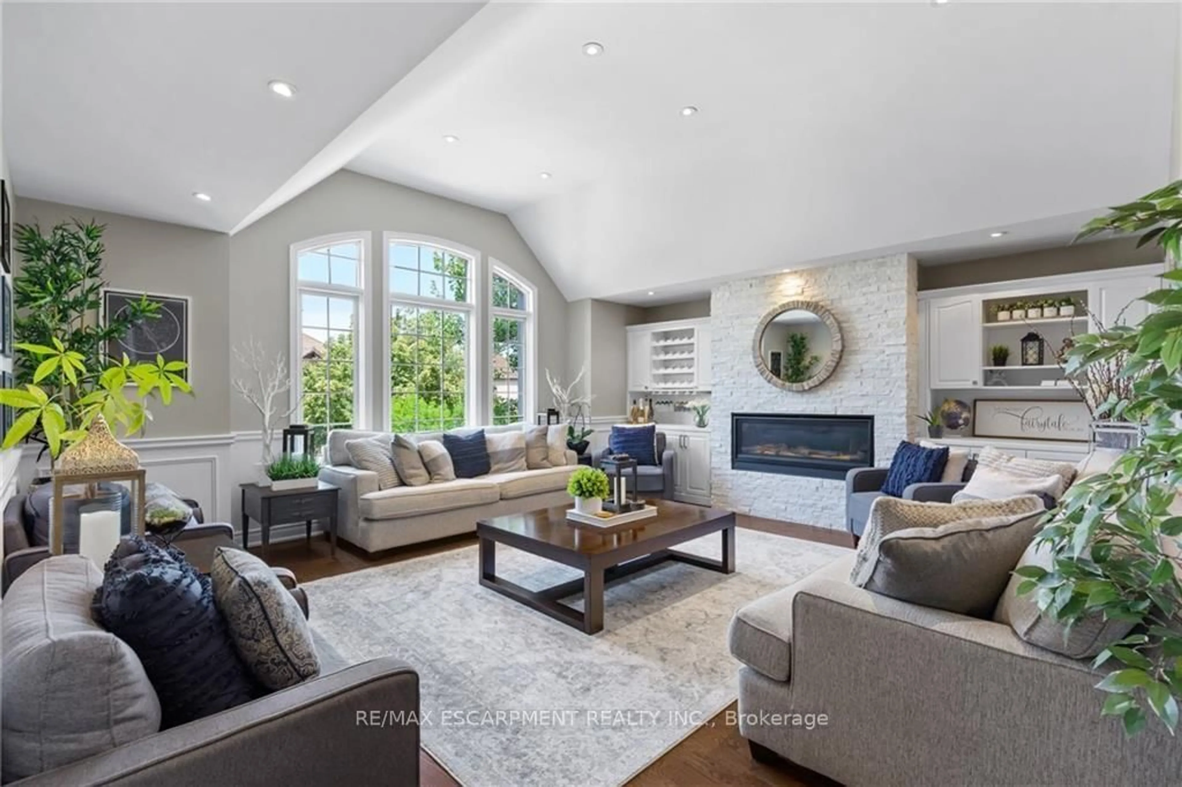 Living room with furniture, unknown for 8 Orr Cres, Hamilton Ontario L8G 5C6