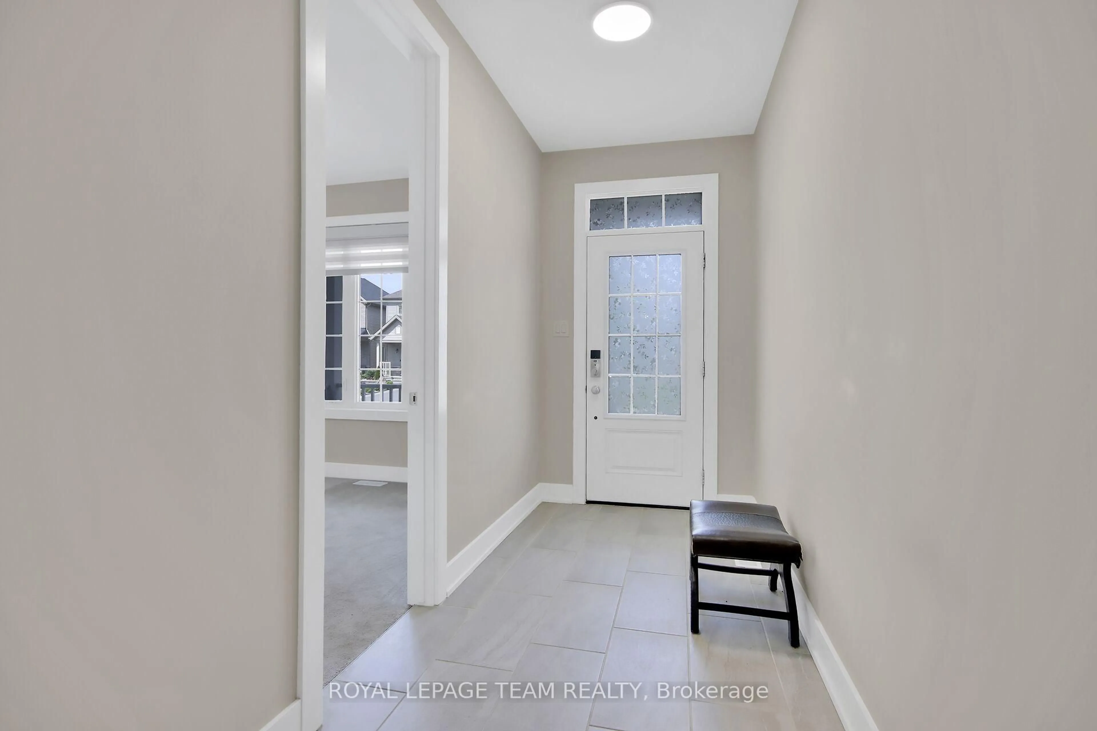 Indoor entryway for 3208 HARVESTER Cres, North Grenville Ontario K0G 1J0