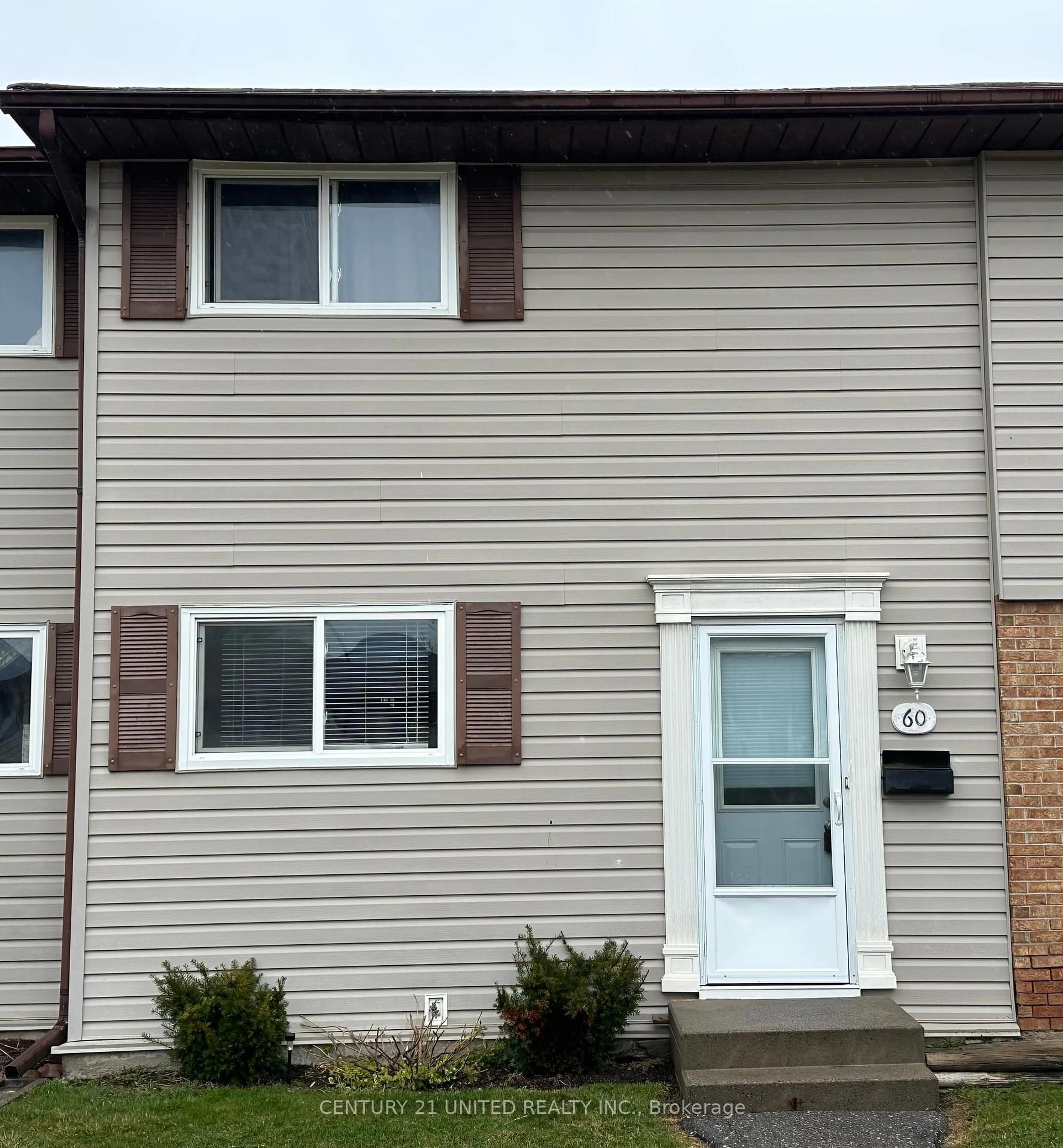 Home with vinyl exterior material, street for 996 Sydenham Rd #60, Peterborough South Ontario K9J 7V7