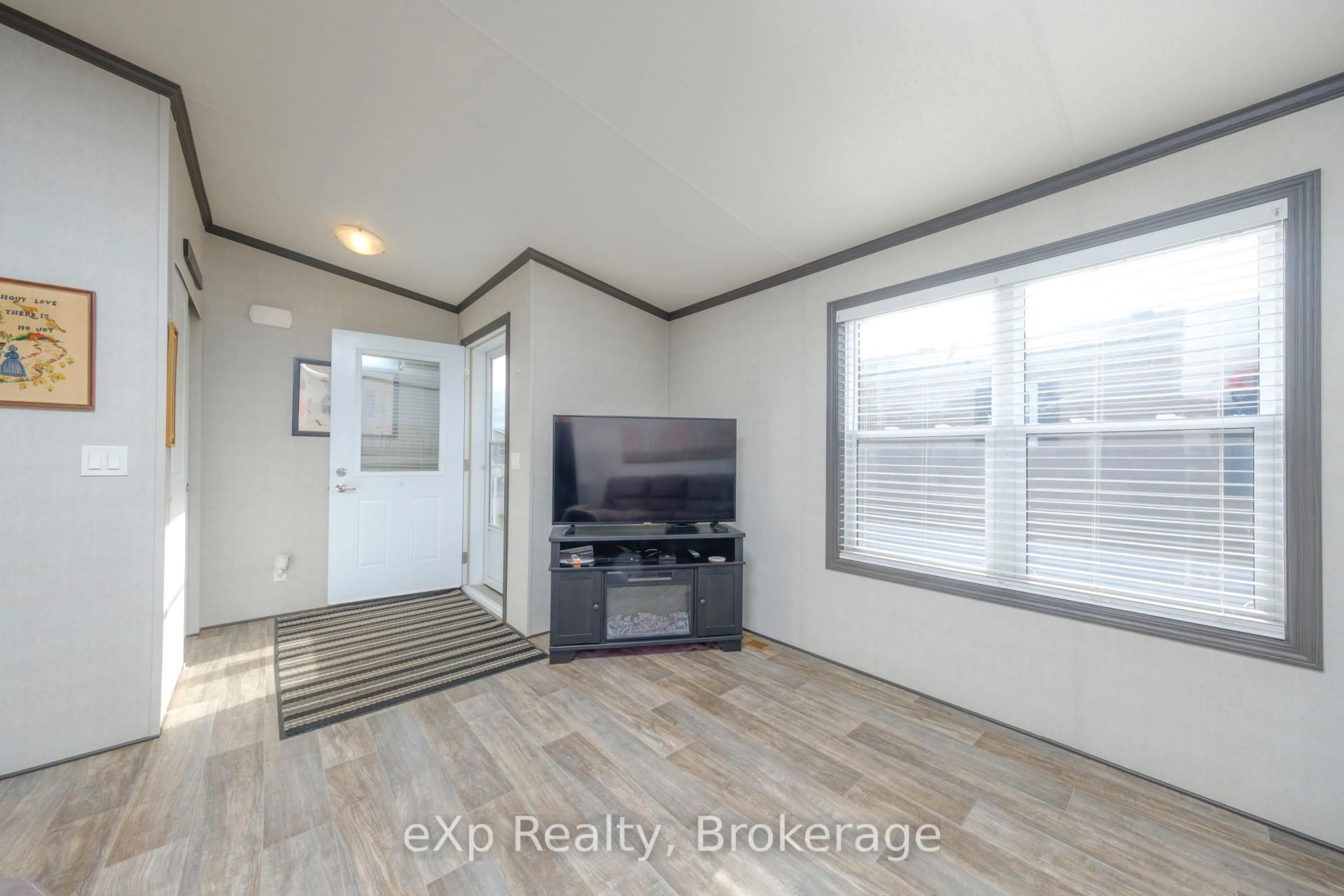 A pic of a room for 112 MEADOWVIEW Lane, North Perth Ontario N4W 3G8