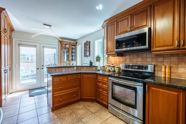 Additional property image - 10 Shadowdale Dr
