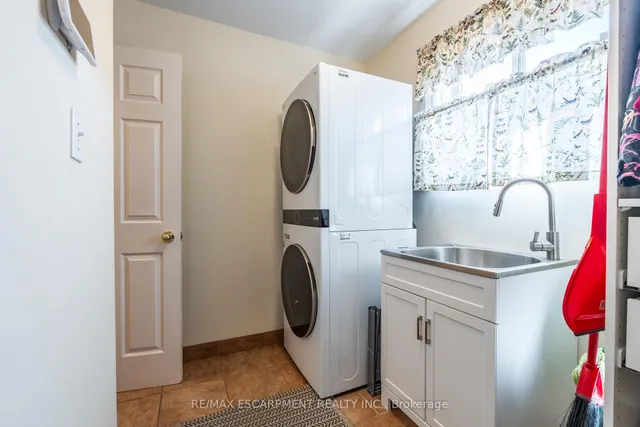 Additional property image - 10 Shadowdale Dr