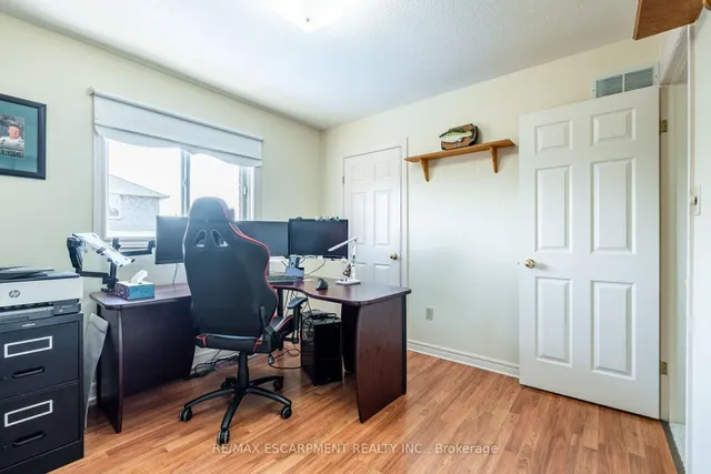 Additional property image - 10 Shadowdale Dr