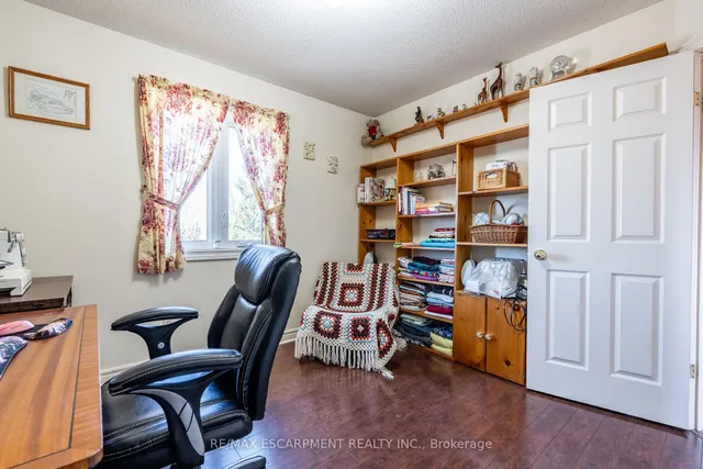 Additional property image - 10 Shadowdale Dr