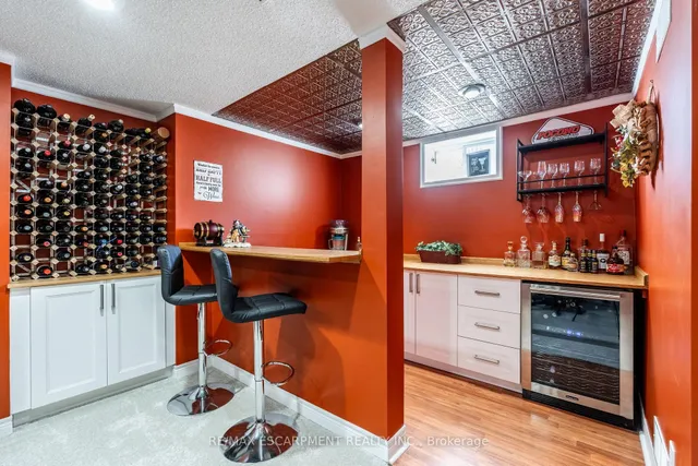 Additional property image - 10 Shadowdale Dr