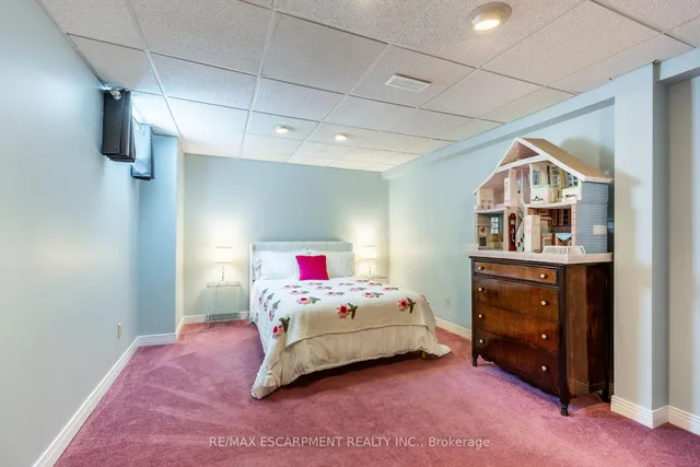 Additional property image - 10 Shadowdale Dr