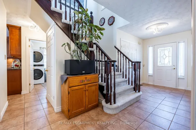 Additional property image - 10 Shadowdale Dr