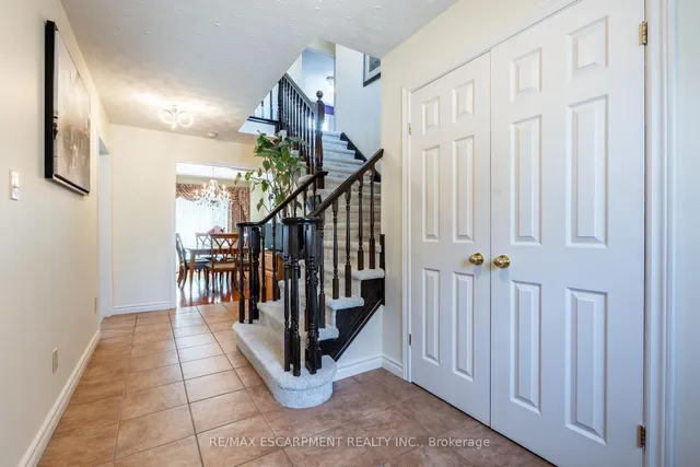 Additional property image - 10 Shadowdale Dr