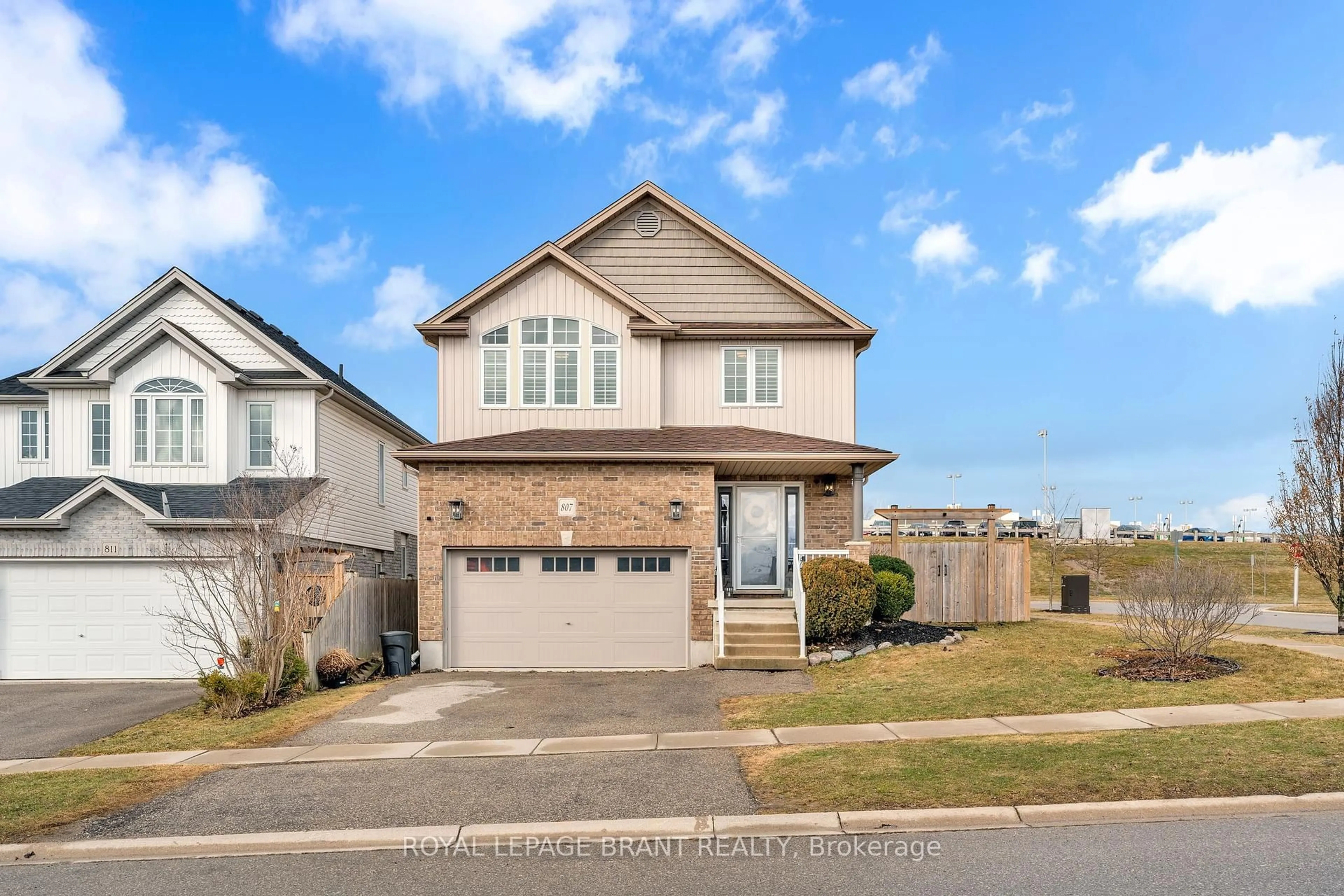 Home with brick exterior material, street for 807 Frontenac Cres, Woodstock Ontario N4V 0A9