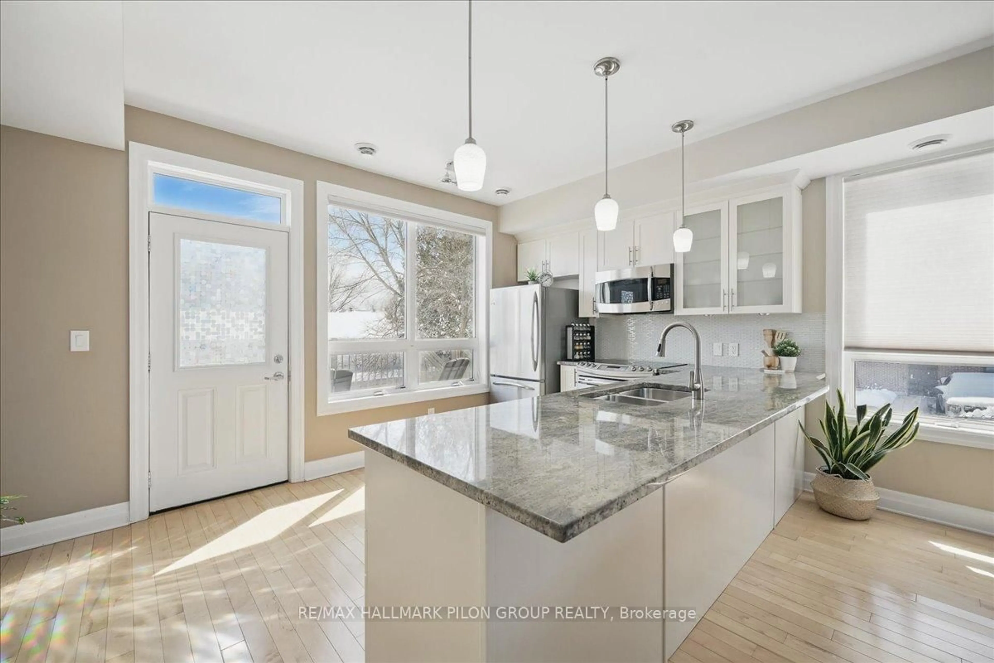 Open concept kitchen, unknown for 60 Meach Private #104, Stittsville Ontario K2S 0T8