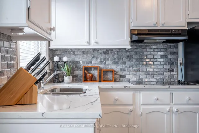 Additional property image - 668 Burgess Ave