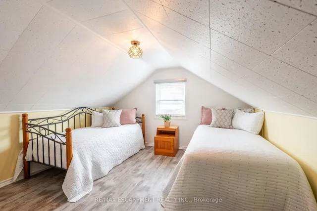 Additional property image - 668 Burgess Ave