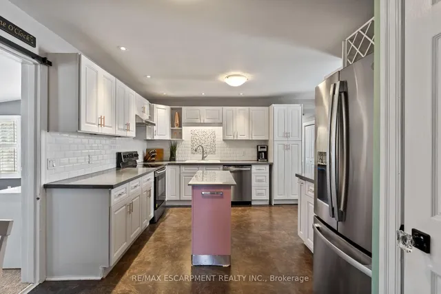 Additional property image - 99 Mill St