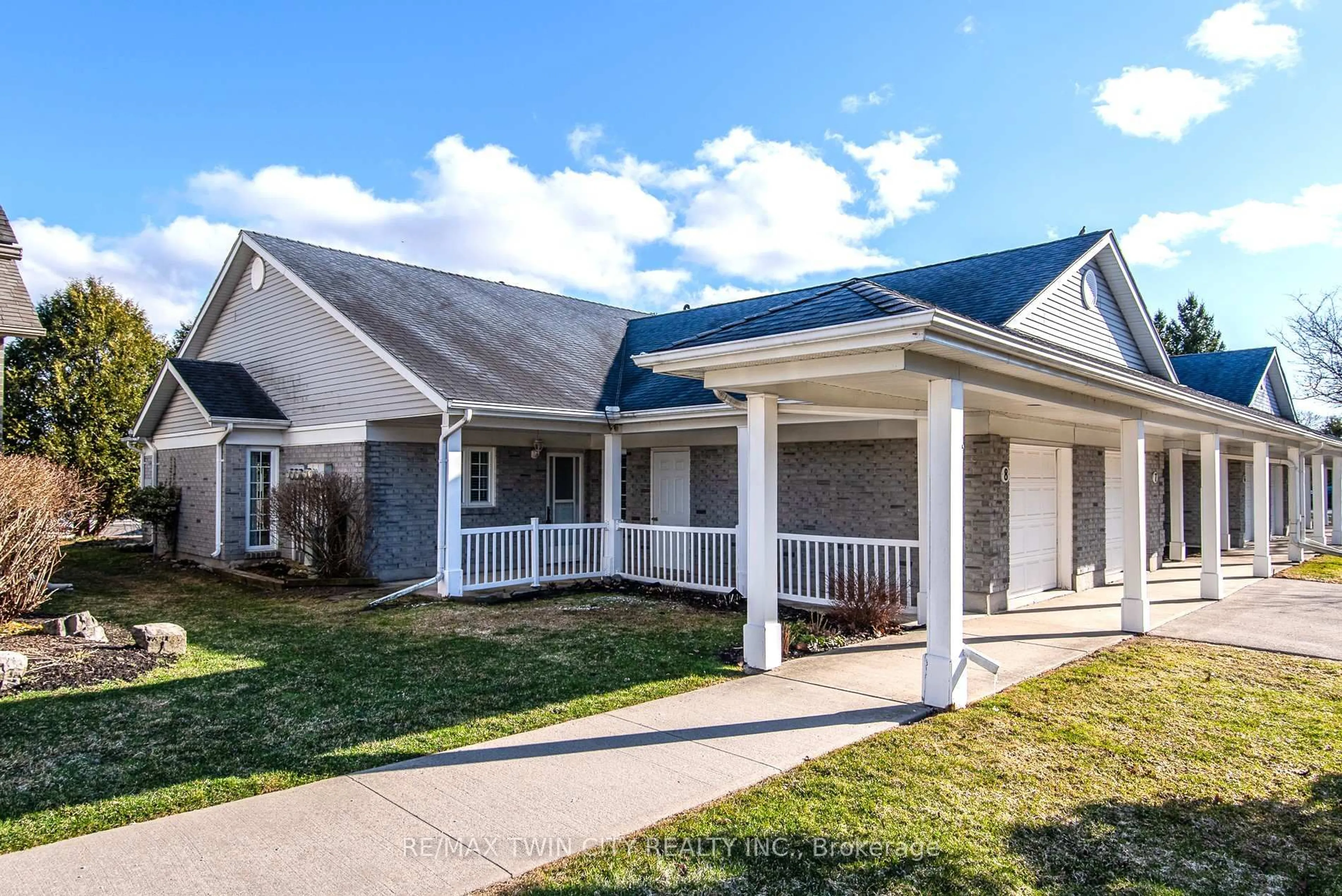 Home with vinyl exterior material, unknown for 21 Foell St #8, Wilmot Ontario N3A 2V6