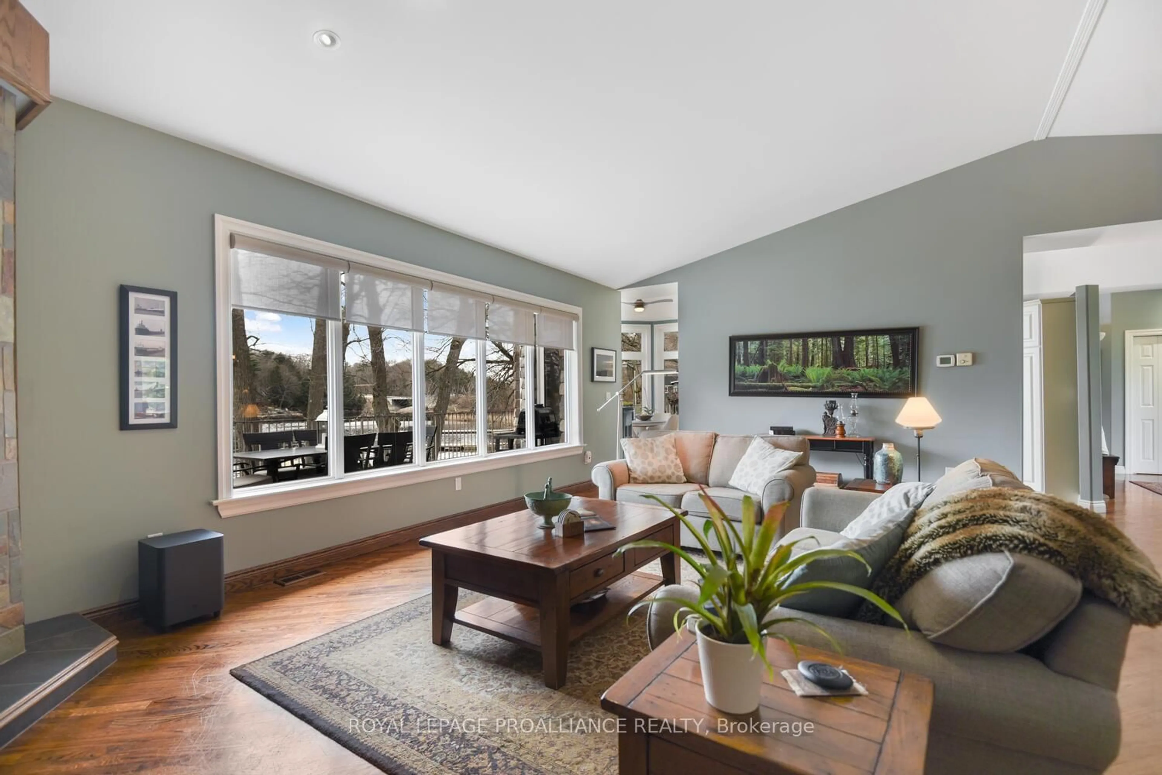 Living room with furniture, unknown for 5 Moon Rd, Front of Yonge Ontario K0E 1R0