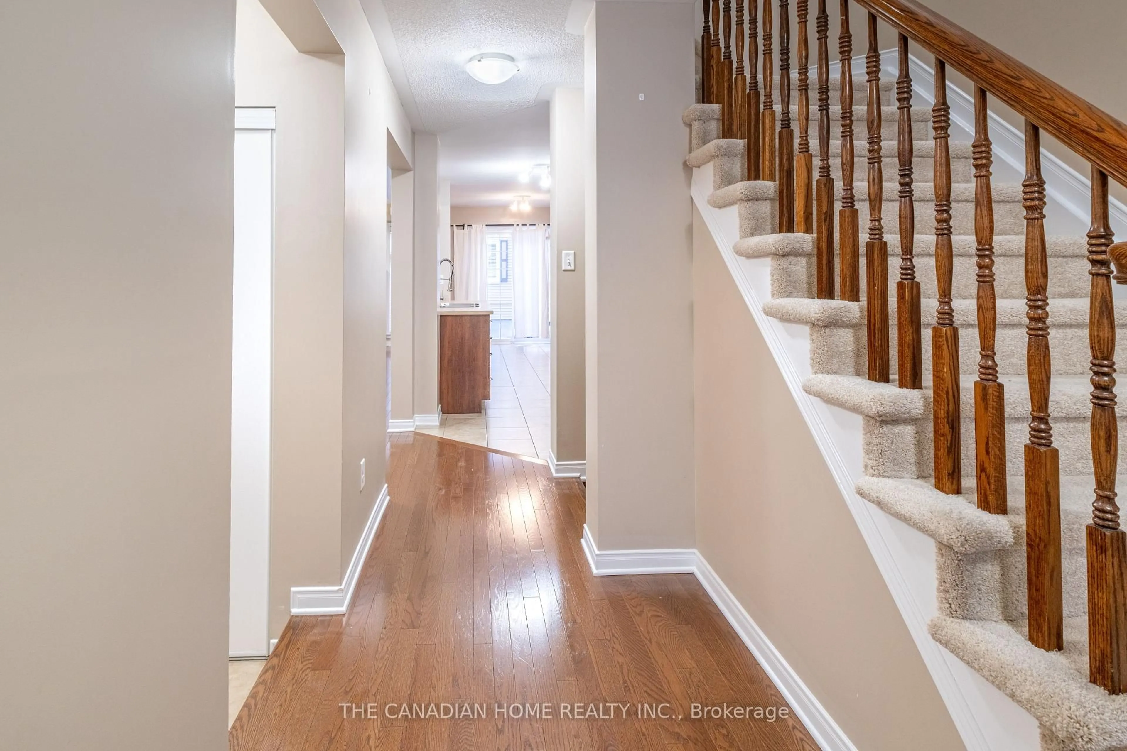 Indoor entryway for 410 Heathrow Private N/A, Stittsville Ontario K2S 0M9
