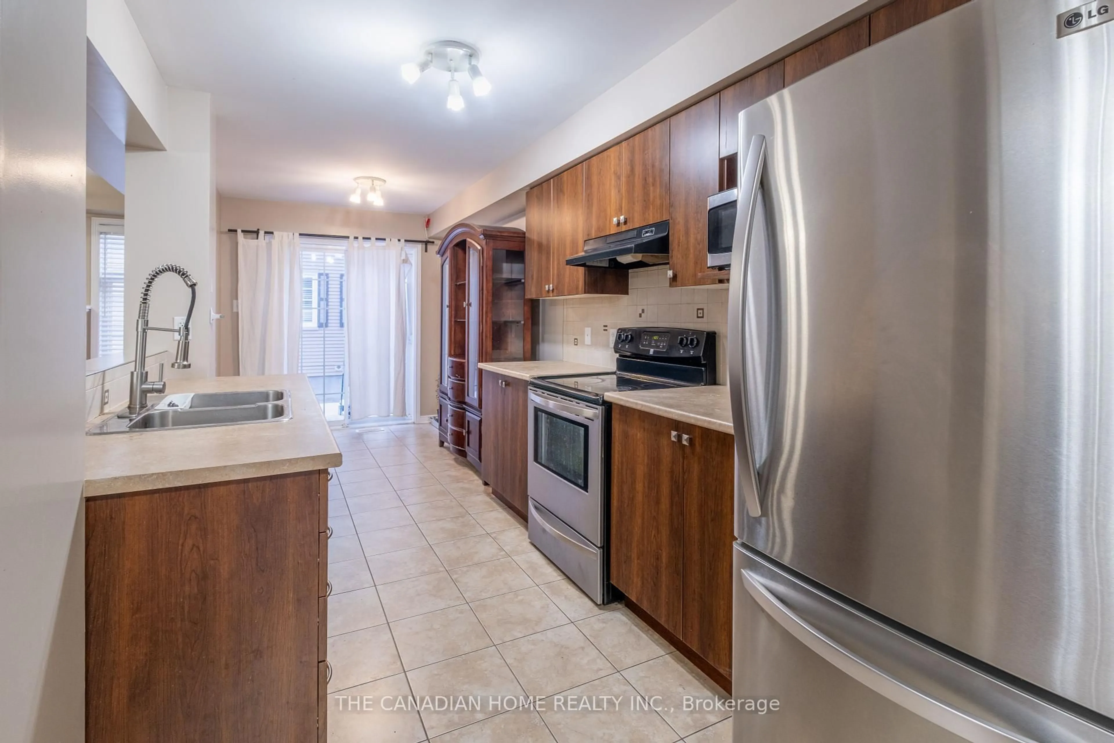 Standard kitchen, ceramic/tile floor for 410 Heathrow Private N/A, Stittsville Ontario K2S 0M9