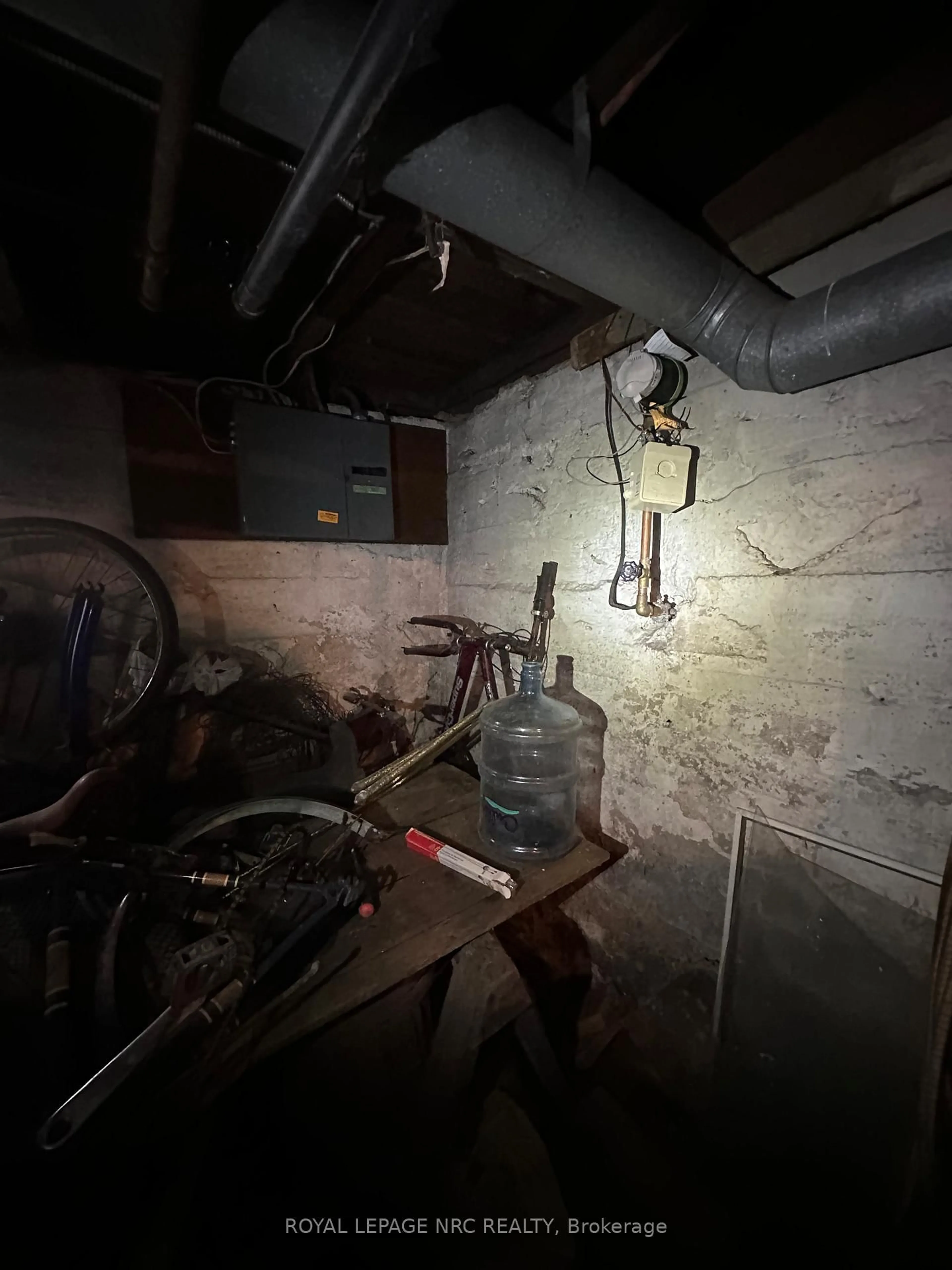 A pic of a room for 3 Ball Ave, St. Catharines Ontario L2T 1B4